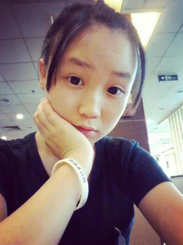 女孩子究竟是怎么由丑变美的? - 璐璐和露露的