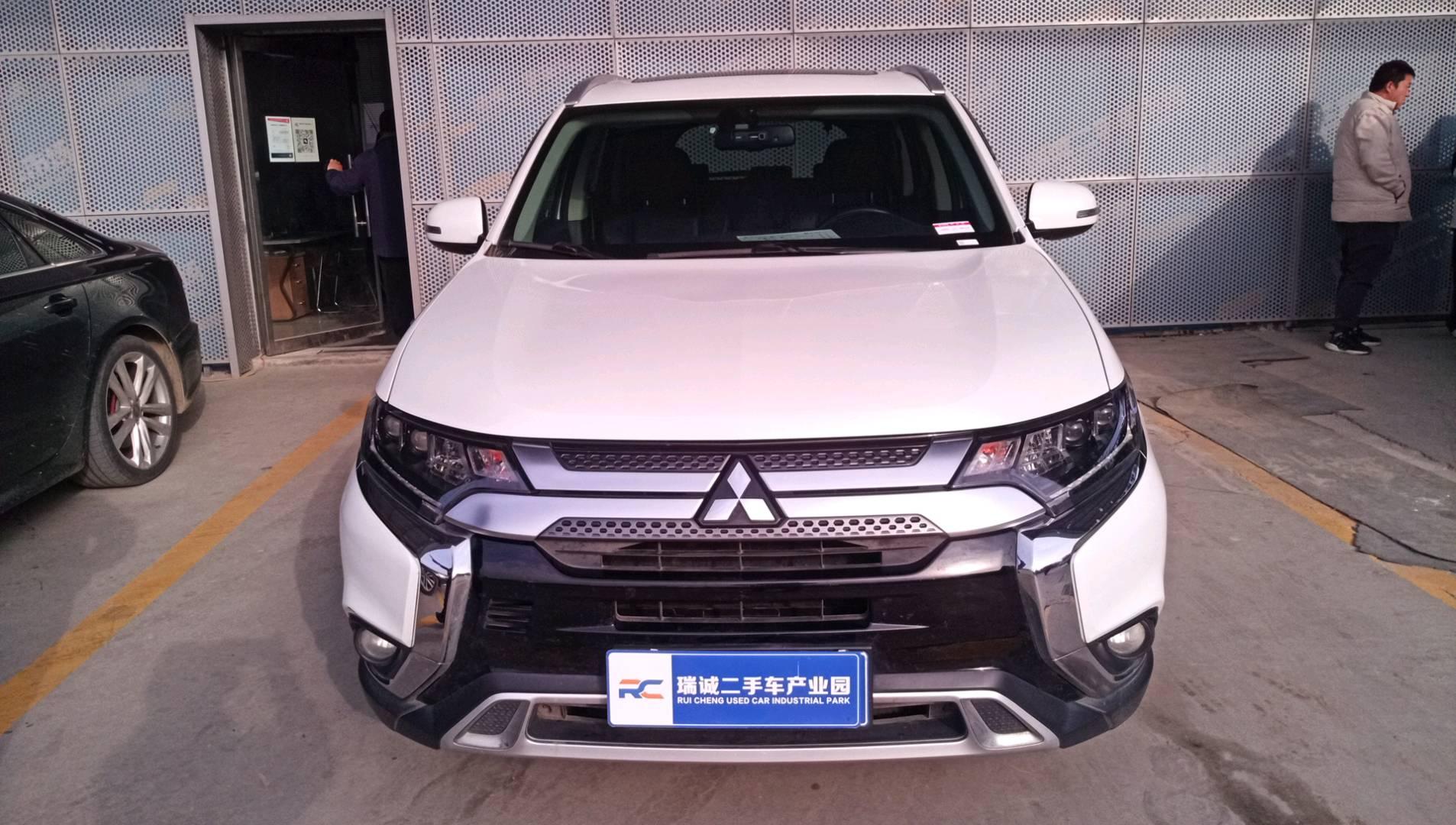 石家庄瑞诚二手车市场 的想法: 三菱 欧蓝德 2021款 2.
