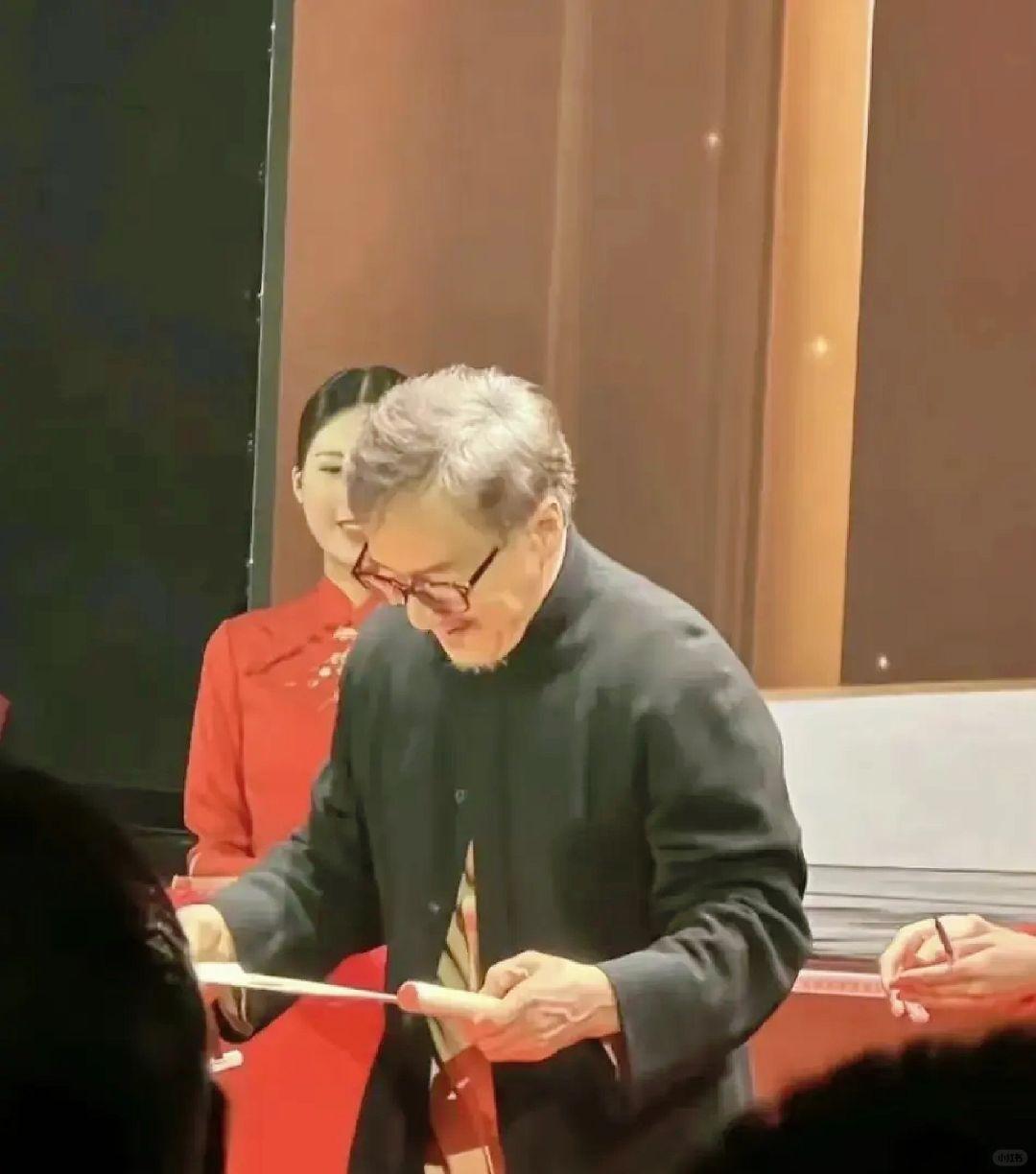 米娅 的想法: 成龙70岁了 | 70岁成龙,让岁月不饶人有了实感 br>成龙