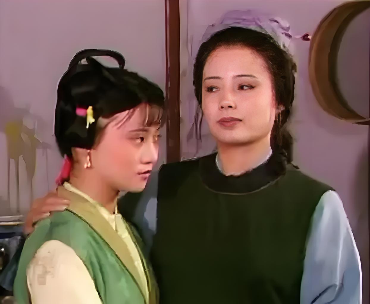 柳五儿,虽是个厨房下人的女儿,可她娘把她当掌上明珠一样疼爱