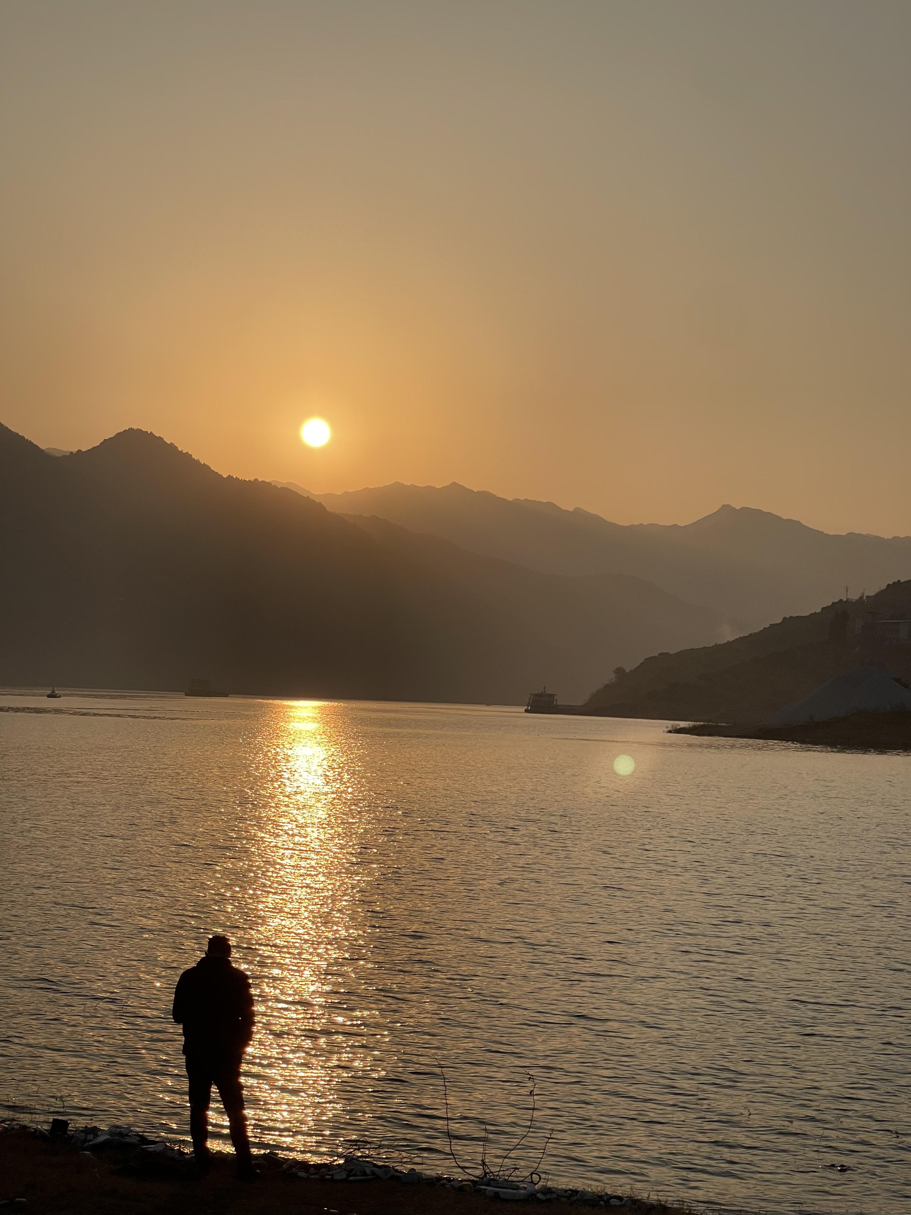 吴所谓 的想法: 夕阳无限好,只是近黄昏