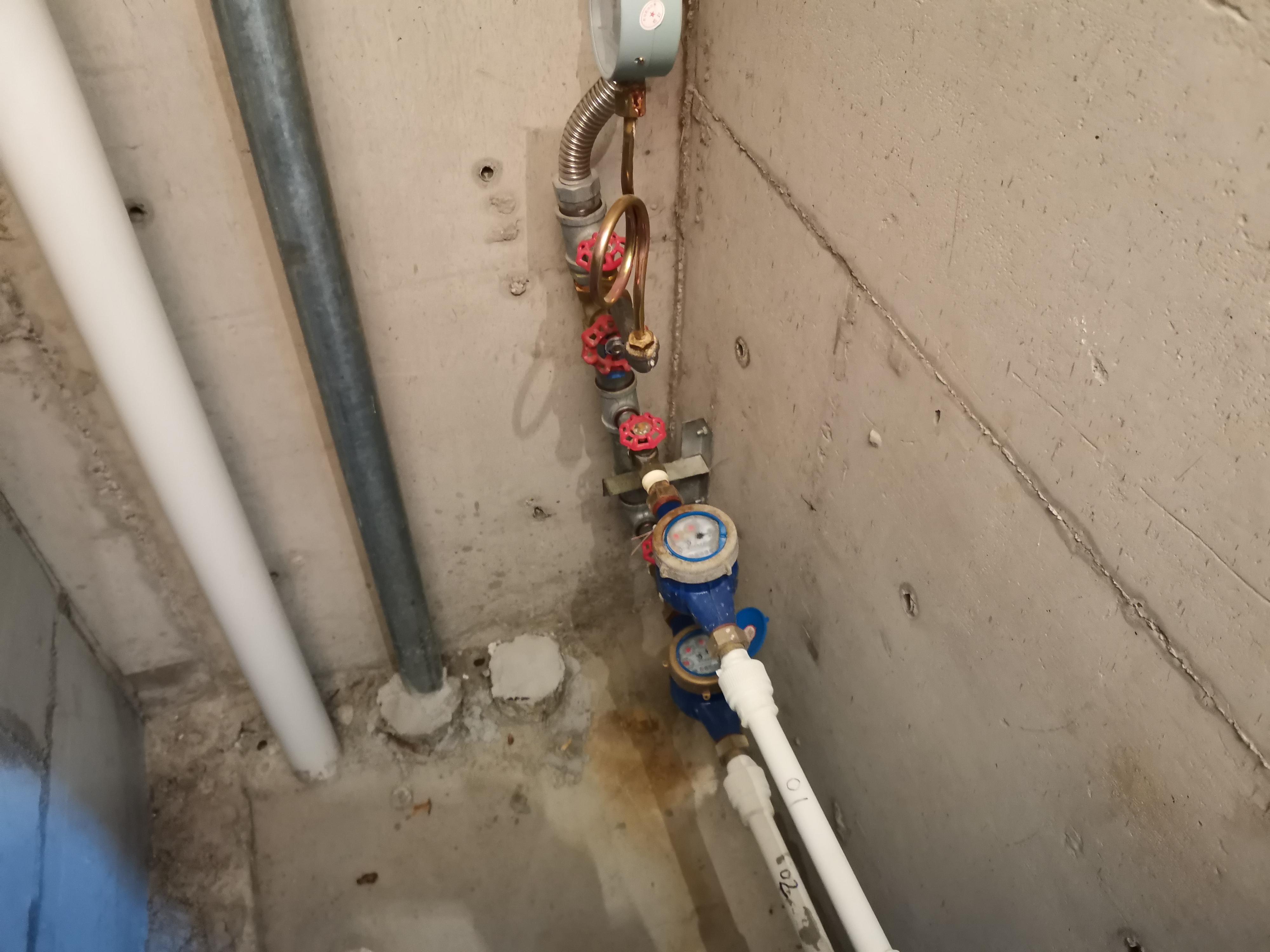 水火木金土 的想法: 物业水电工日常