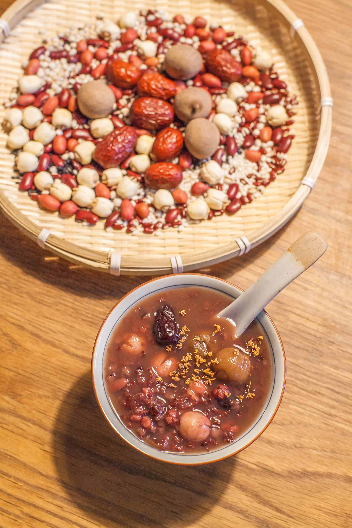 吃腊八粥腊八蒜有啥讲究哇塞腊八粥和腊八蒜这两道传统美食一出场就让