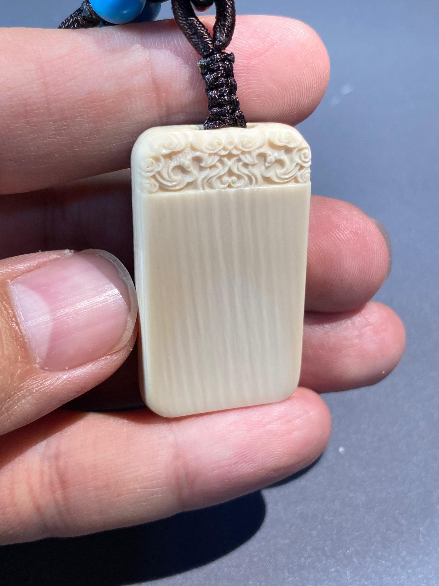文玩老铺 的想法: 天然猛犸象牙平安牌吊坠