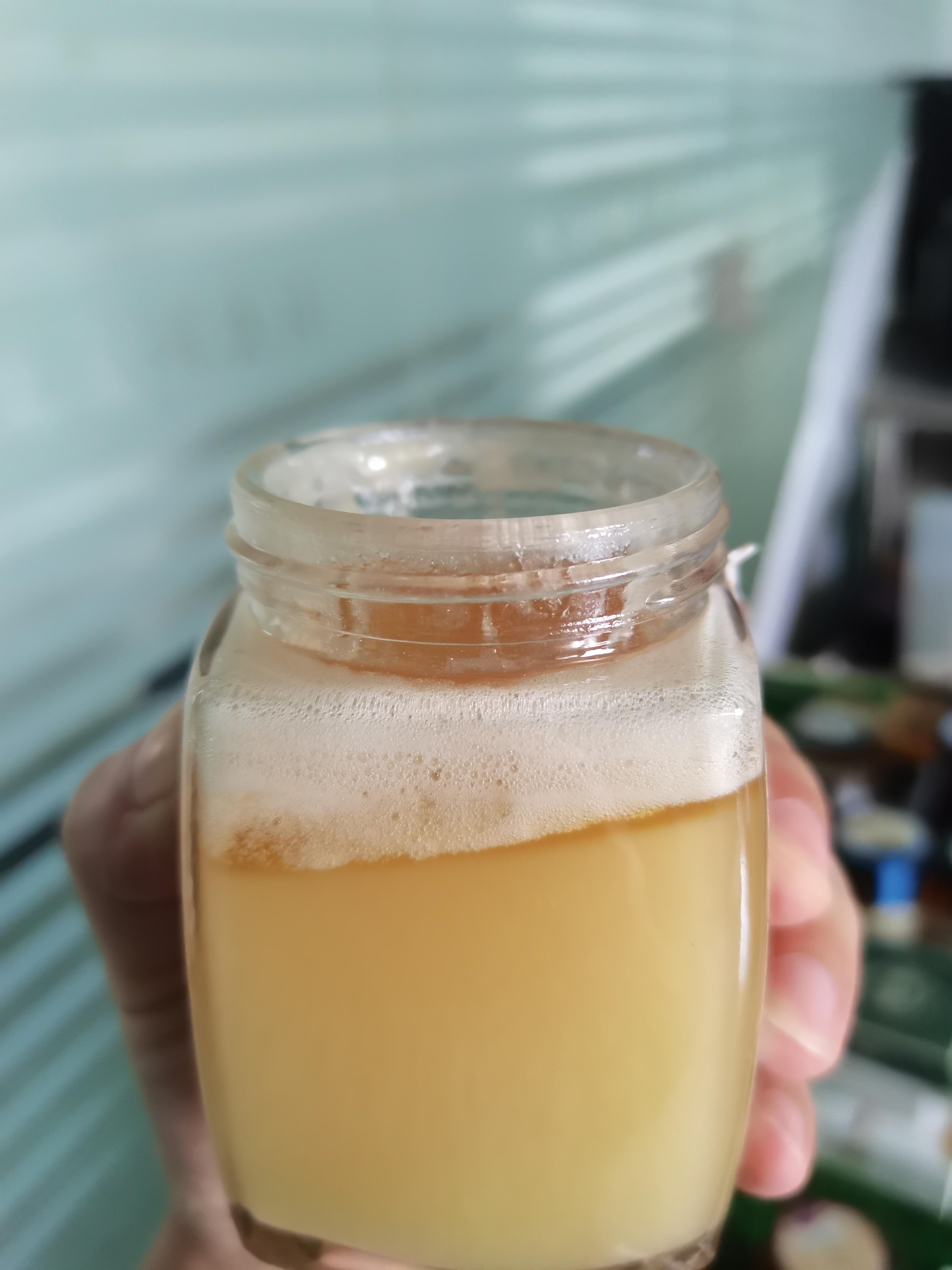蜂蜜放冰箱几年了还能吃吗(蜂蜜放冰箱3年)