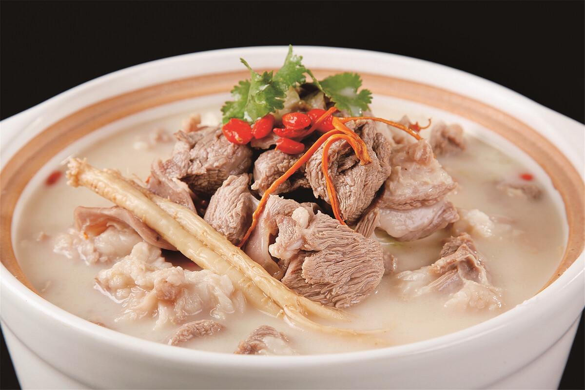 方圆美食记录 的想法: 美味的炖羊肉 br>食材:羊肉,桃园建民西瓜酱,葱