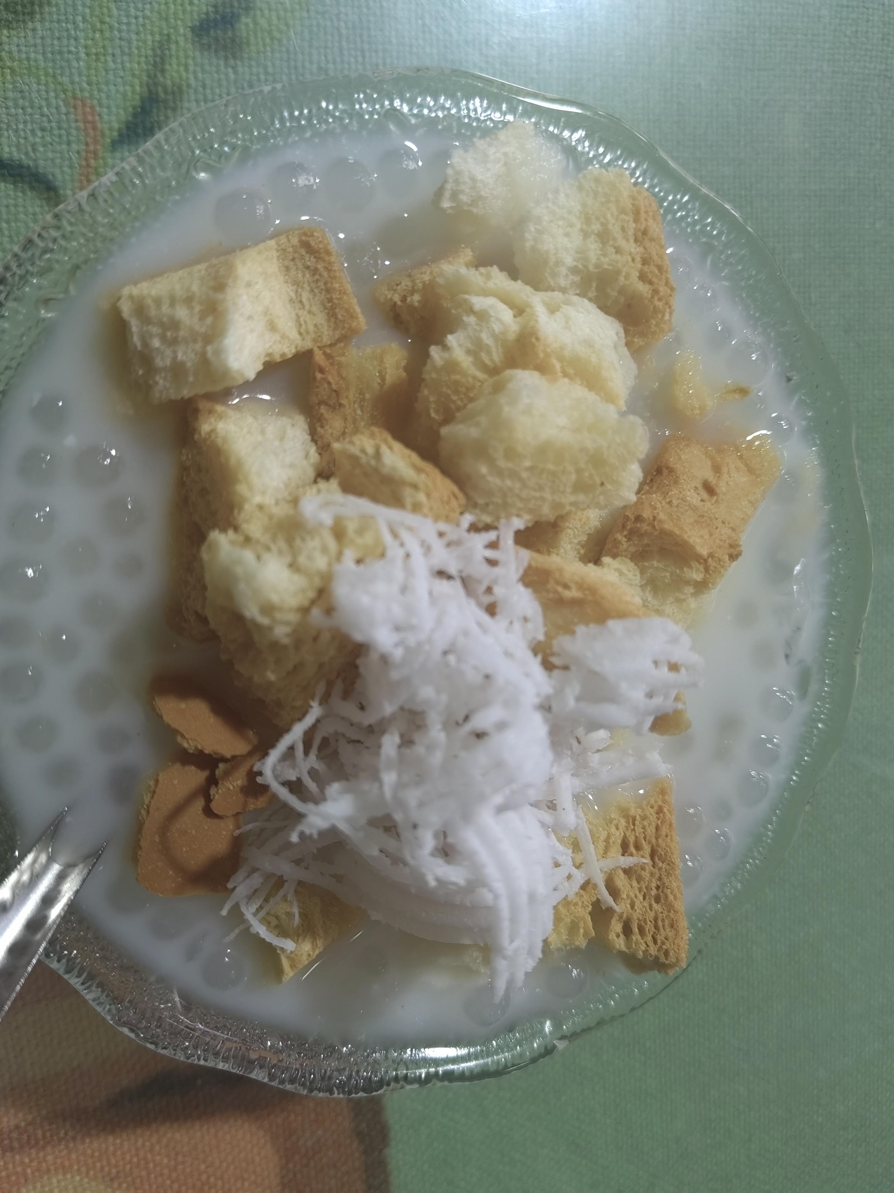 小余来啦 的想法: 吃货的每一天 | 今天吃了两杯泡鲁达,喜欢椰丝,点了