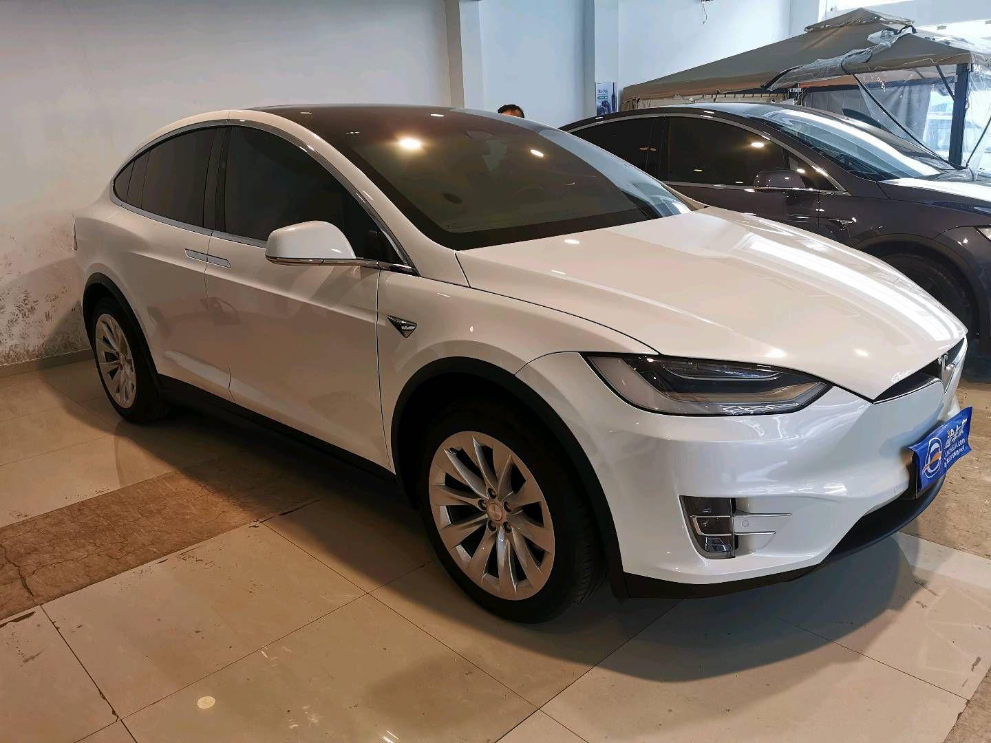 三年只开了1万多公里90万买这辆特斯拉毛豆x只是为了体验体验新事物