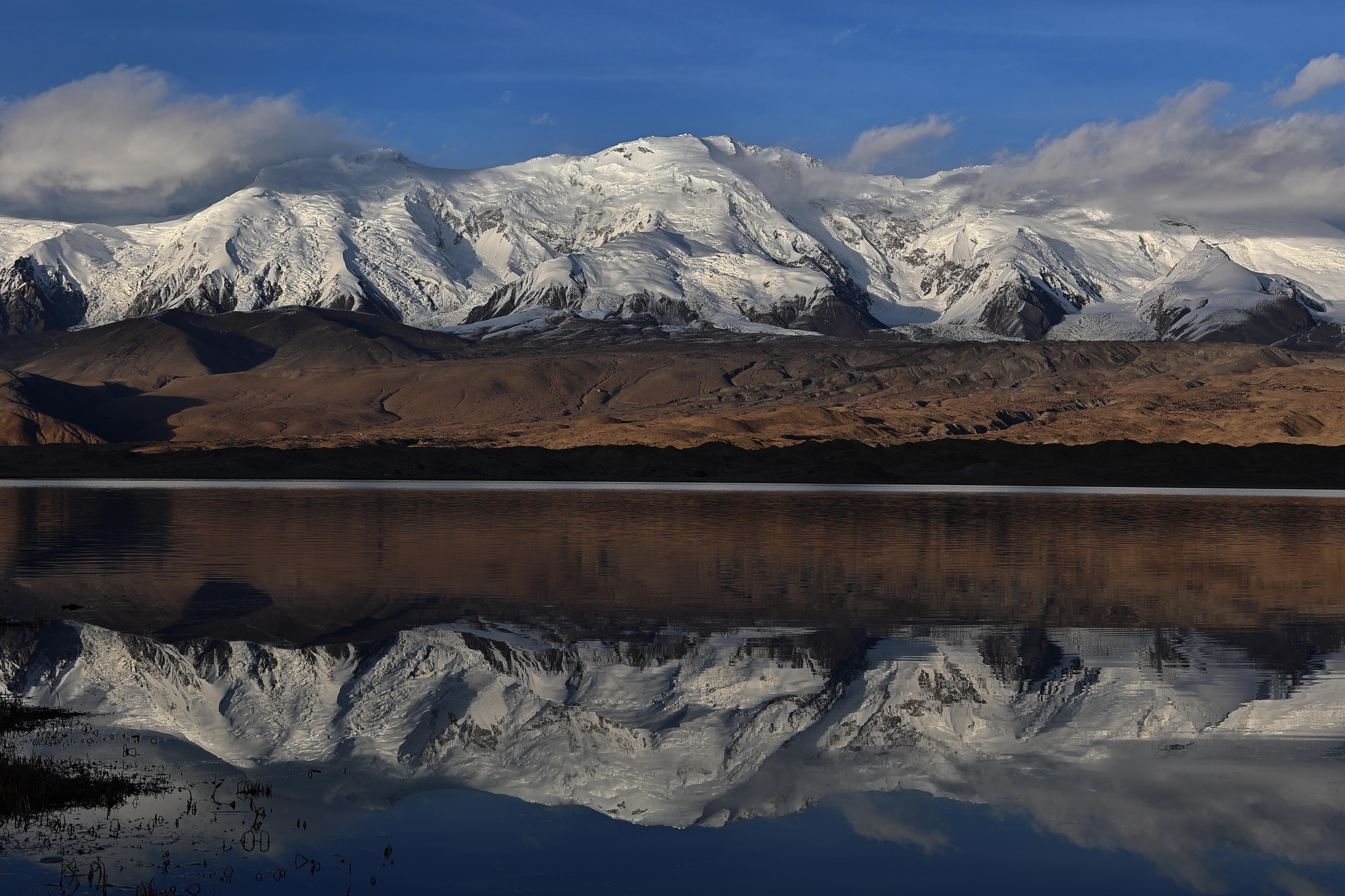 赵乔琪 的想法: 喀喇昆仑公路·公格尔群峰和慕士塔格山