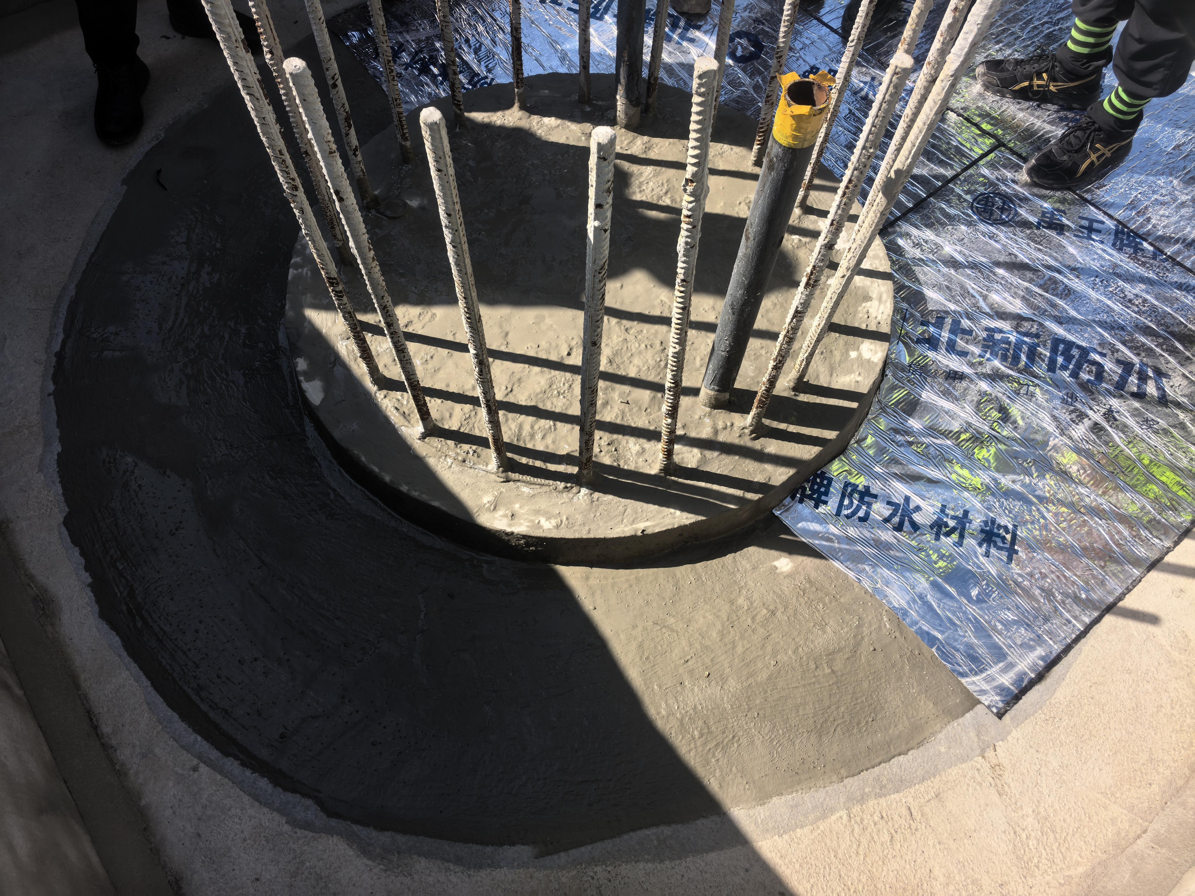 不是超人 的想法: 工地实拍-底板防水