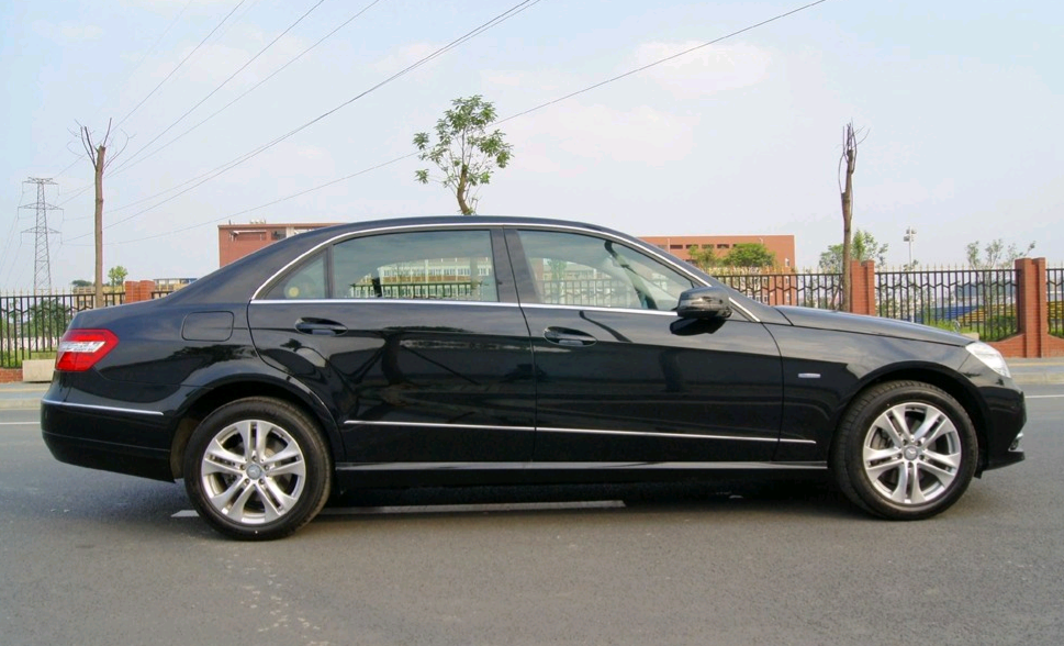 13年前的奔驰e260现在还值多少钱