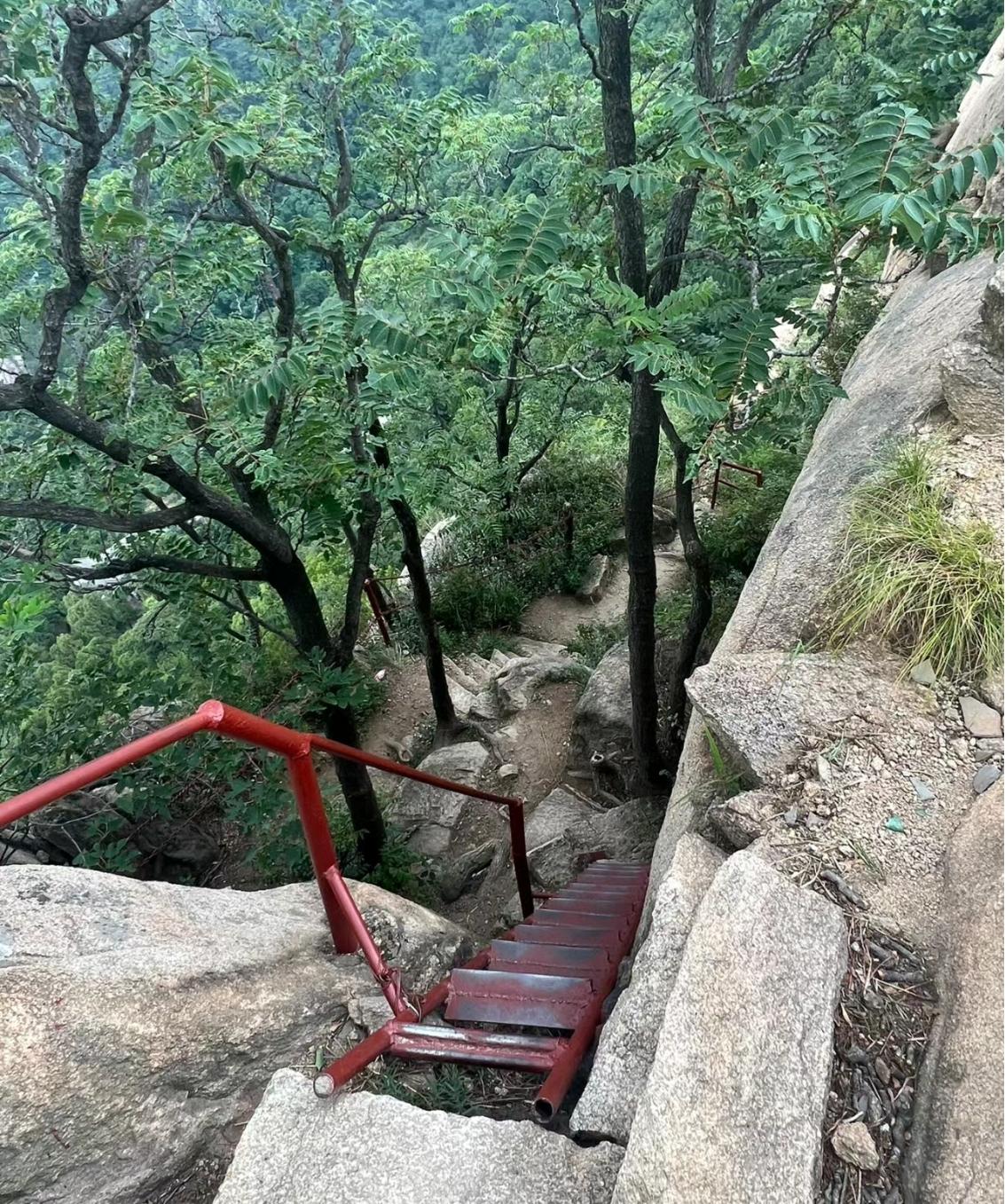 orange橙子妈妈 的想法: 泰安扇子崖 | 泰山天外村:扇子崖,又名仙人掌