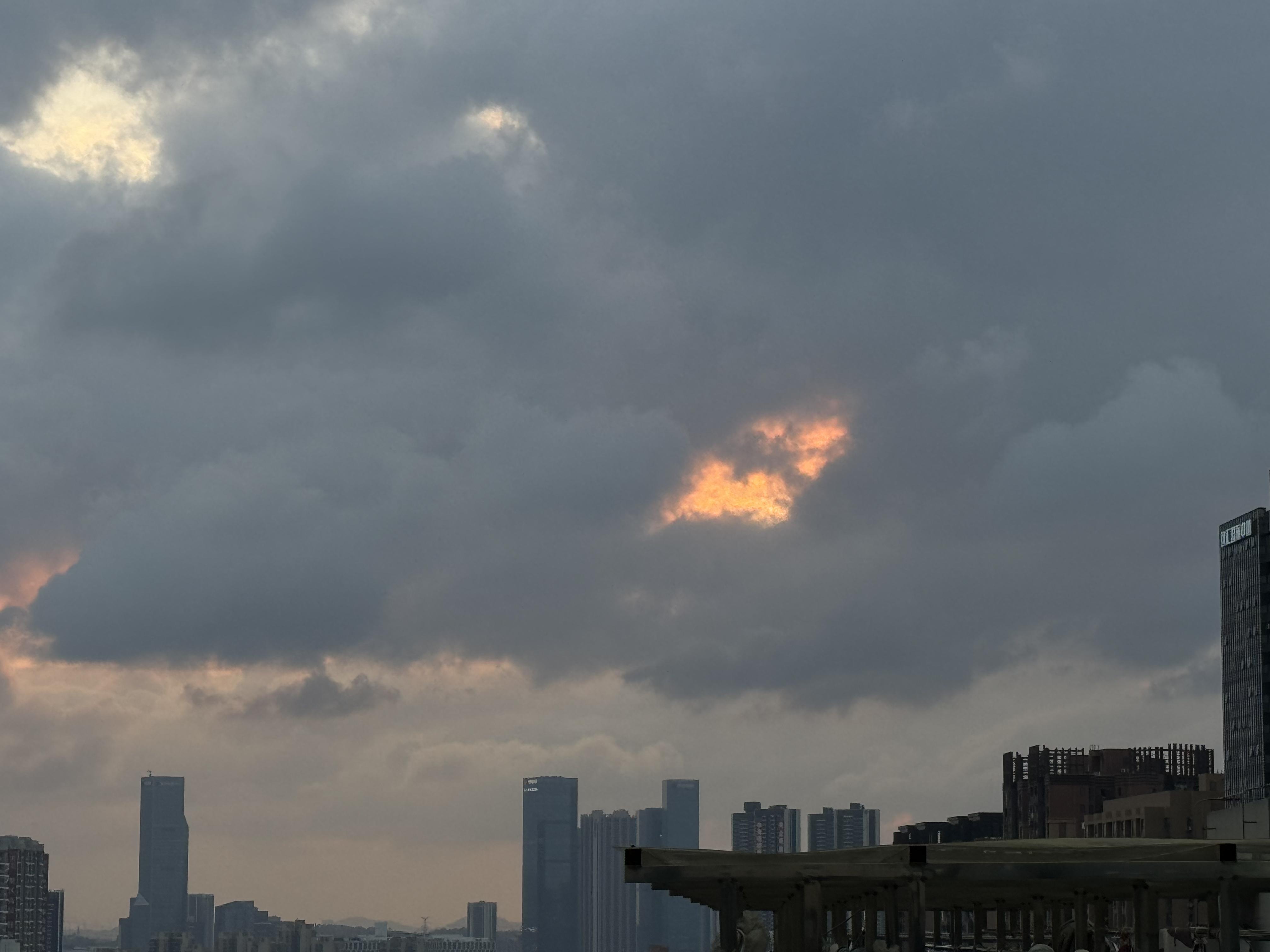 顾彦 的想法: #拍拍阳台上的风景 哪有那么多时间去旅行,多发现发现身边的一些美好#相册中存最久的旅行照 - 知乎