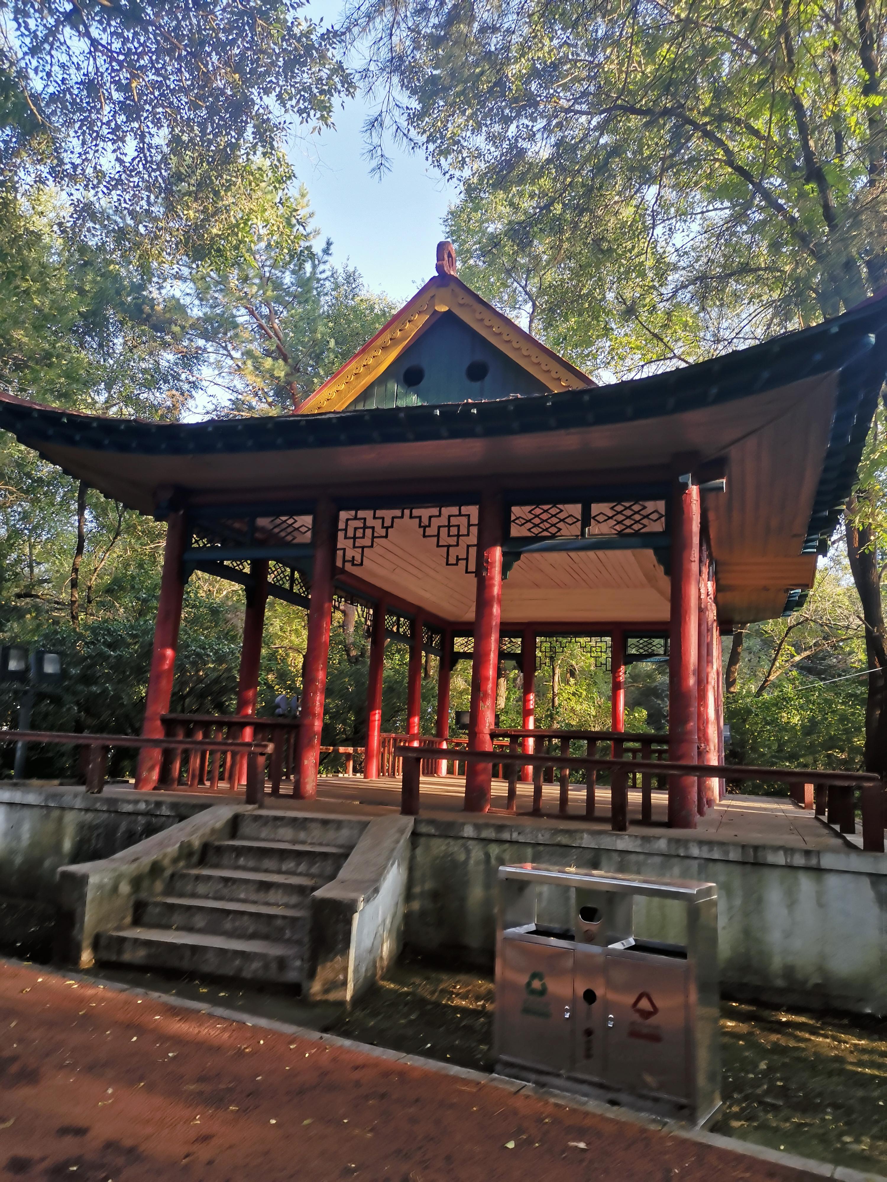 很久前拍这个公园,位于呼伦贝尔那边扎兰屯市的吊桥公园