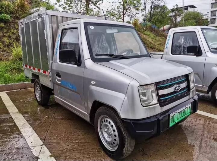 的想法: 能挂绿牌的电动小皮卡,新能源微型皮卡可改装成小床车,单排