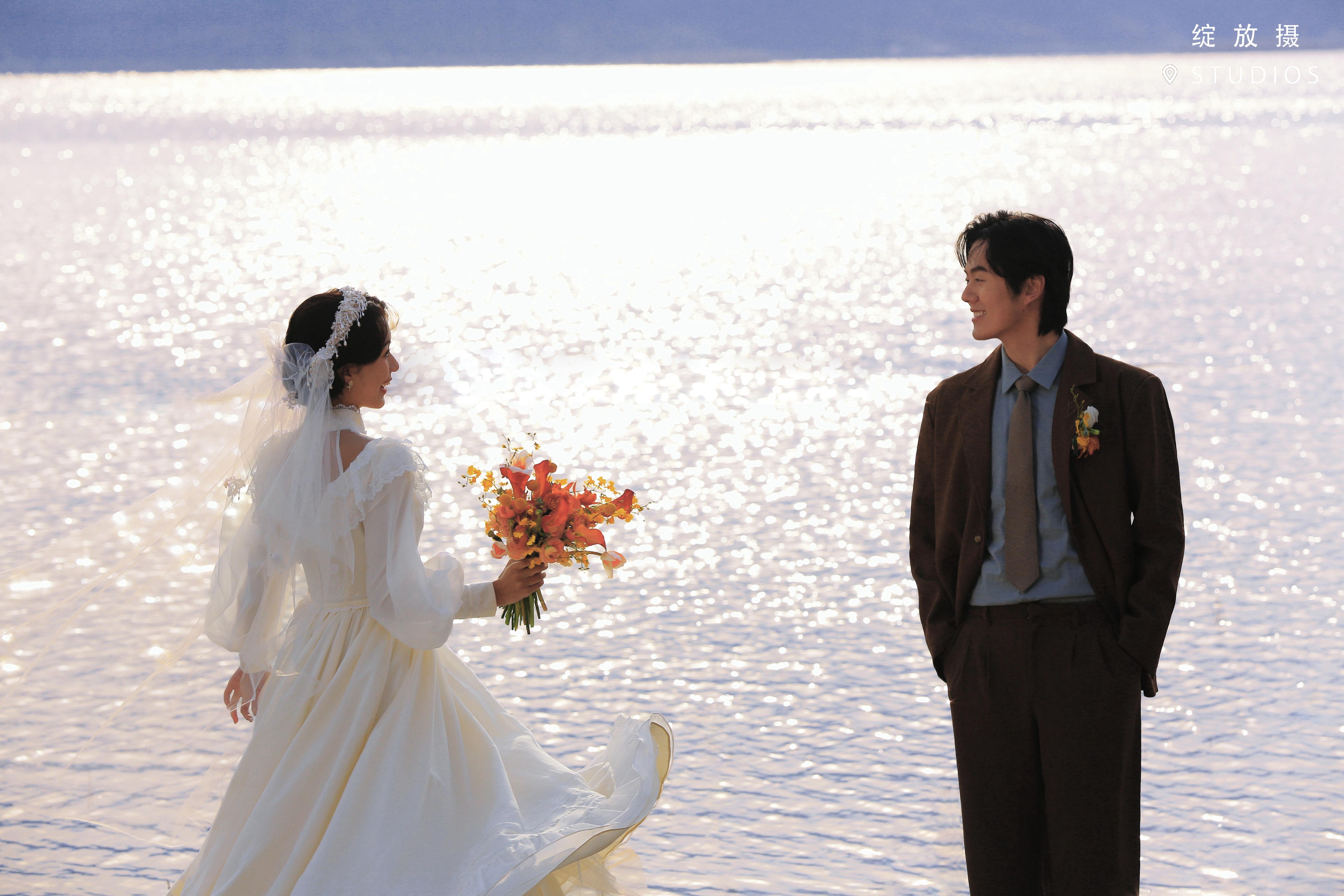 在北京拍到的绝美婚纱照 | 【最佳拍摄时间】3-11月 br>- br>"恰逢