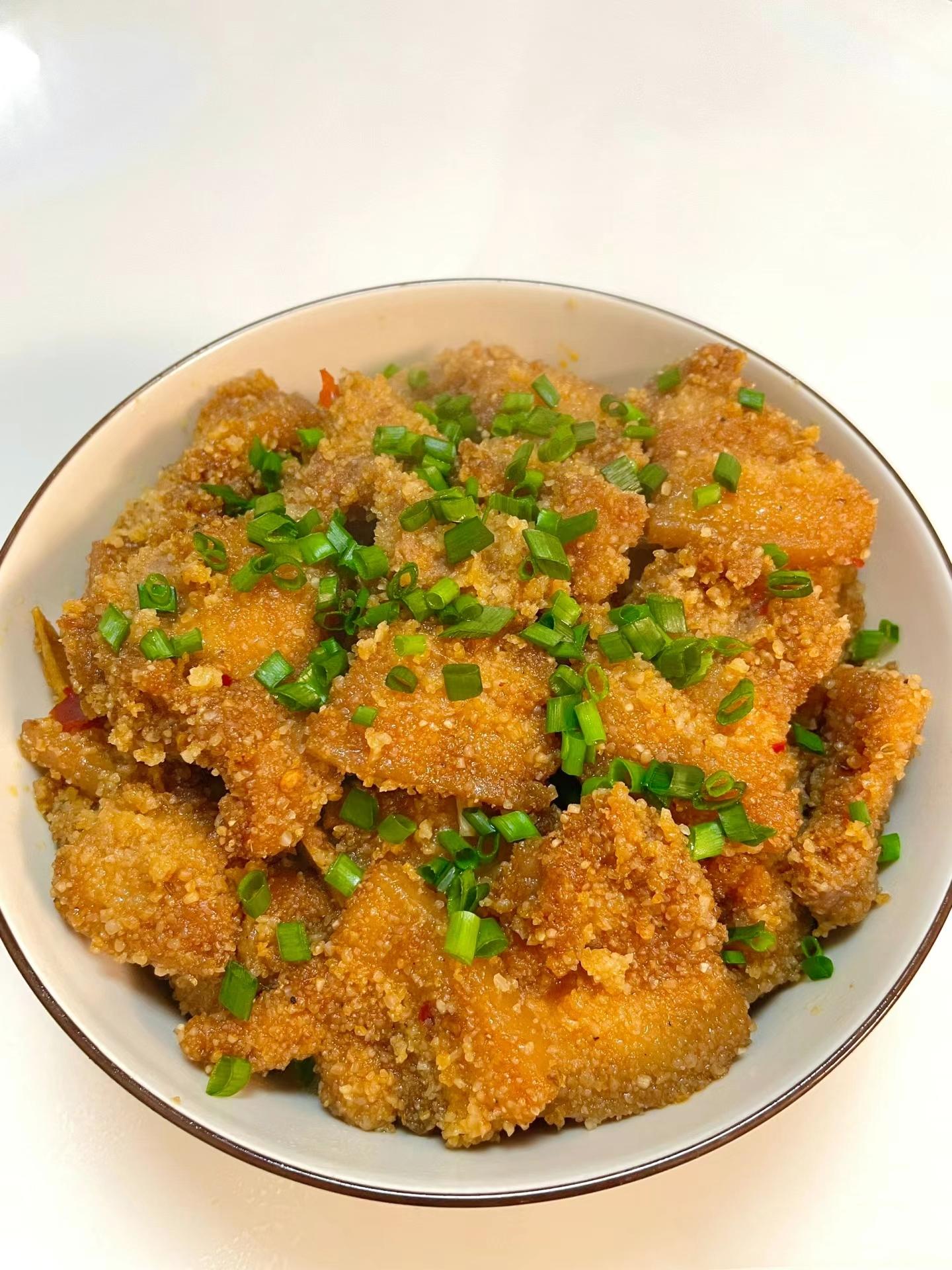 家常菜米粉蒸肉入口即化粉蒸肉是一道经典的中式家常菜以其软糯的口感