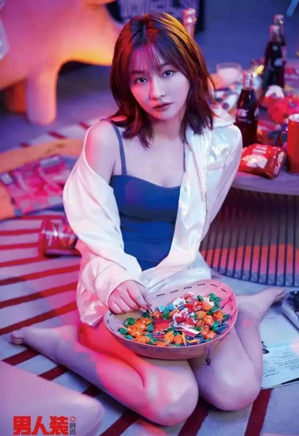 网红库 的想法: miss韩懿莹男人装写真电竞主播性感风采