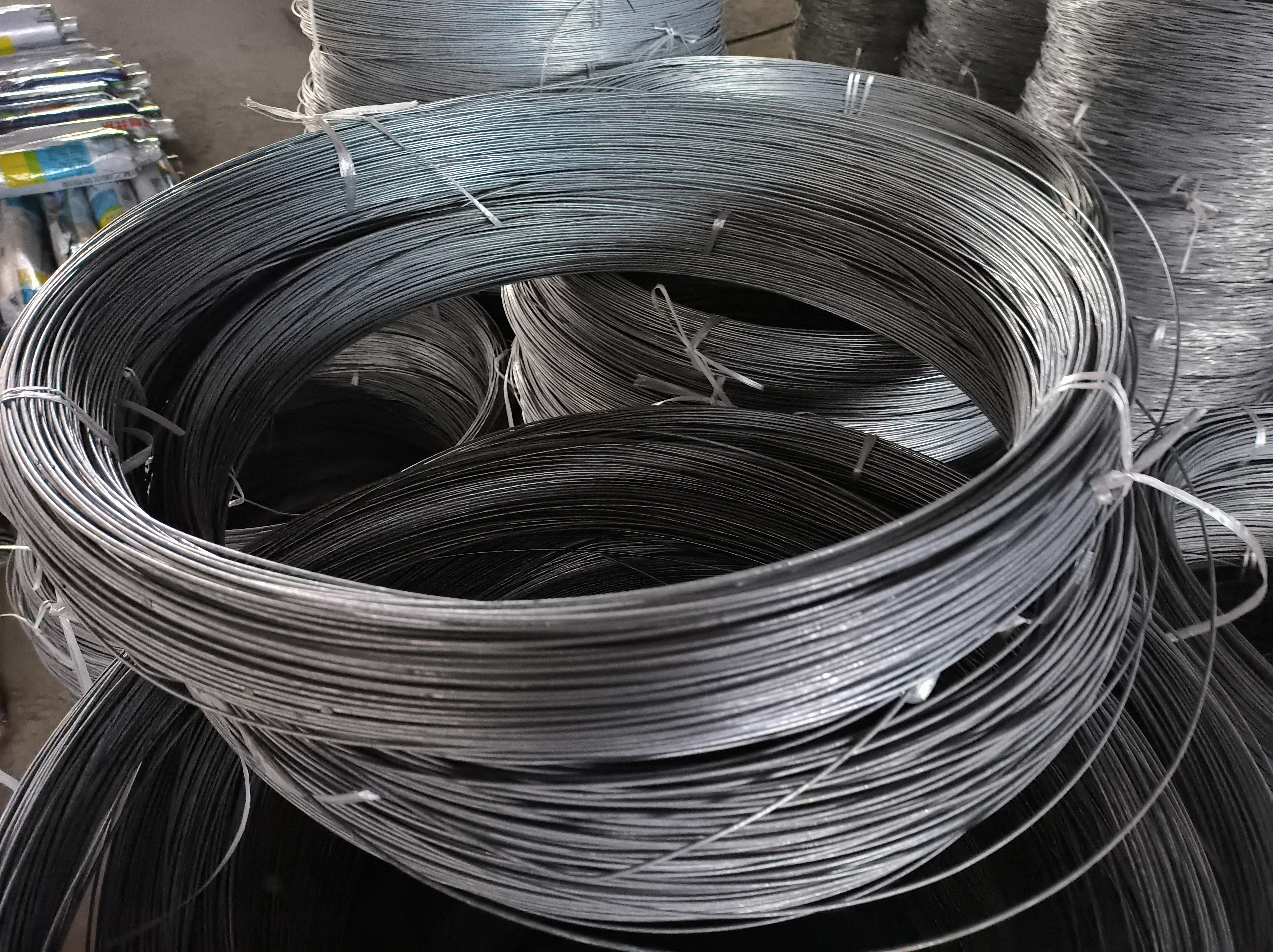 6亳米钢丝,也就是搭大葡萄icon大棚用的蹬脚丝