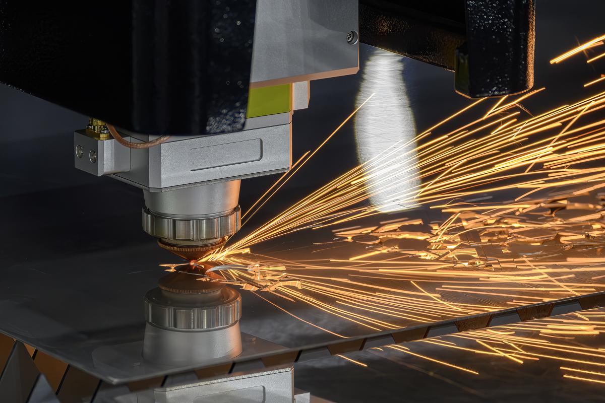 以梦为马龙耀全球！龙雕激光2026年会暨新品发布会圆满落幕四款硬核新品引领行业变革