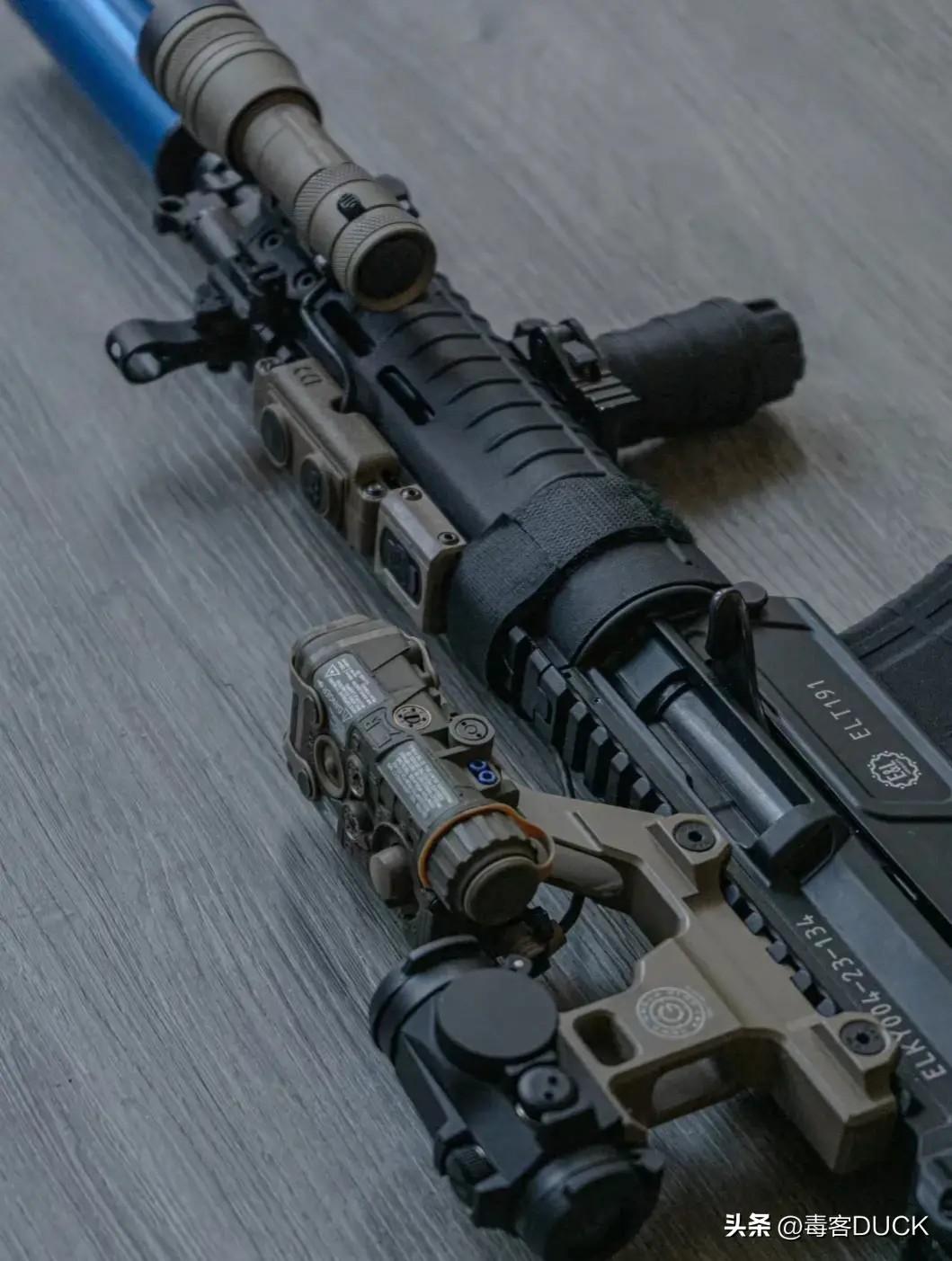 毒客duck 的想法: 在爱好军模的道路上越走越远…来看看一组国外qbz