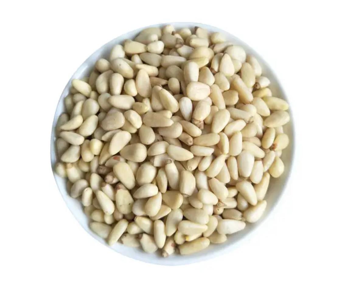 张梓柯aa 的想法: 中药图解—松子仁 | 为松科乔木红松等的种仁.