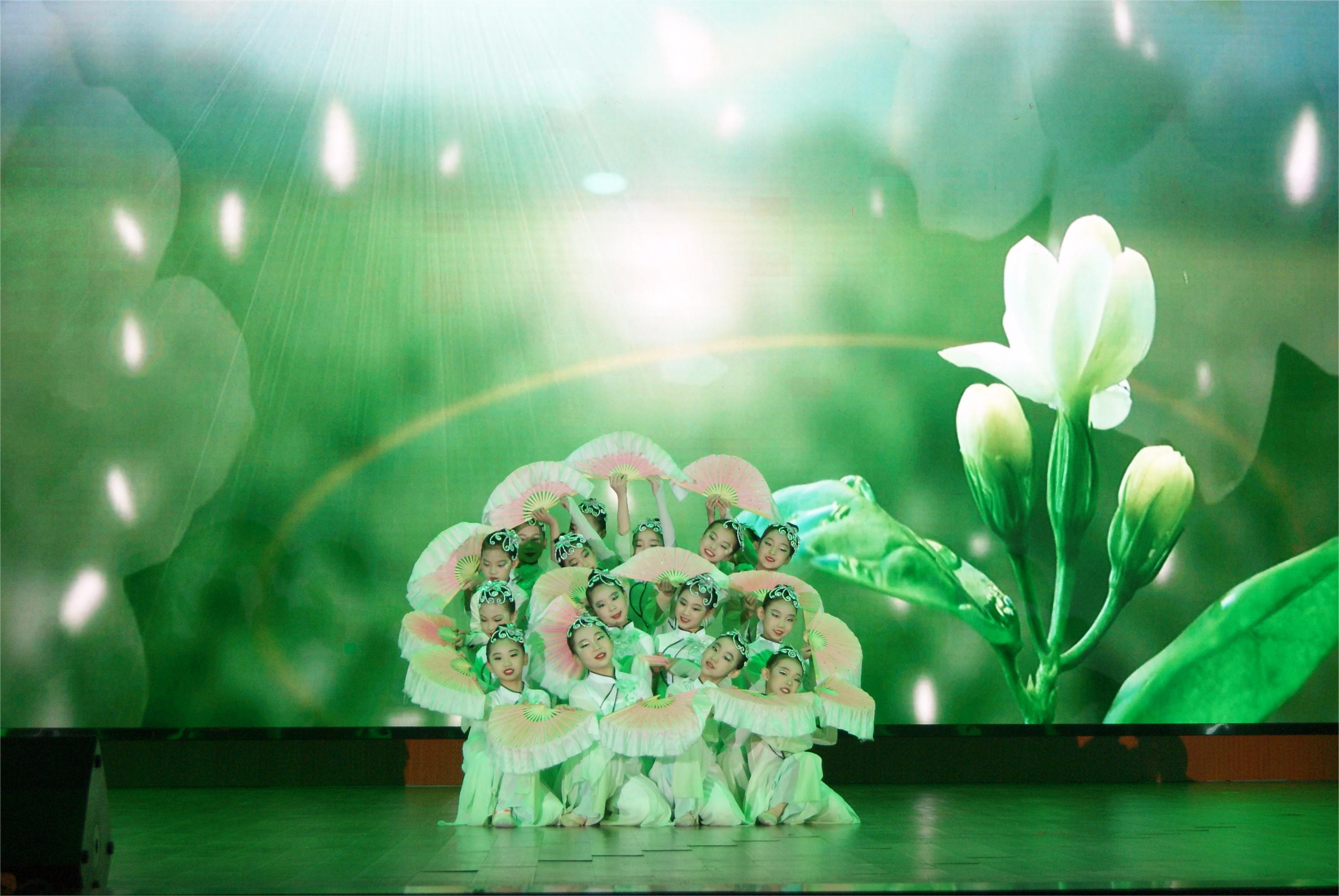 中国舞《茉莉花》 | <a class="hash_tag" href="