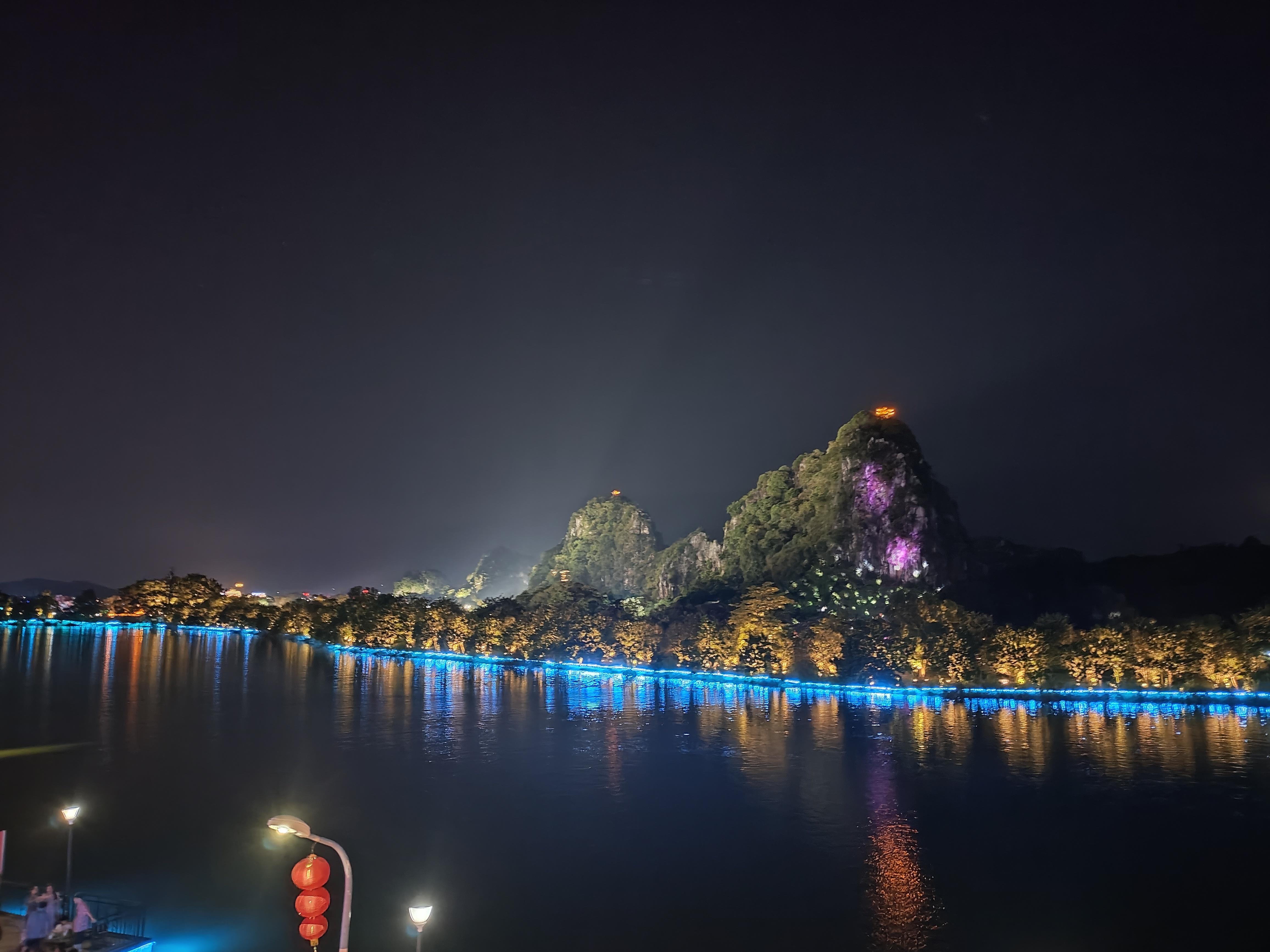 freetodecide 的想法: 肇庆迷人的星湖夜景