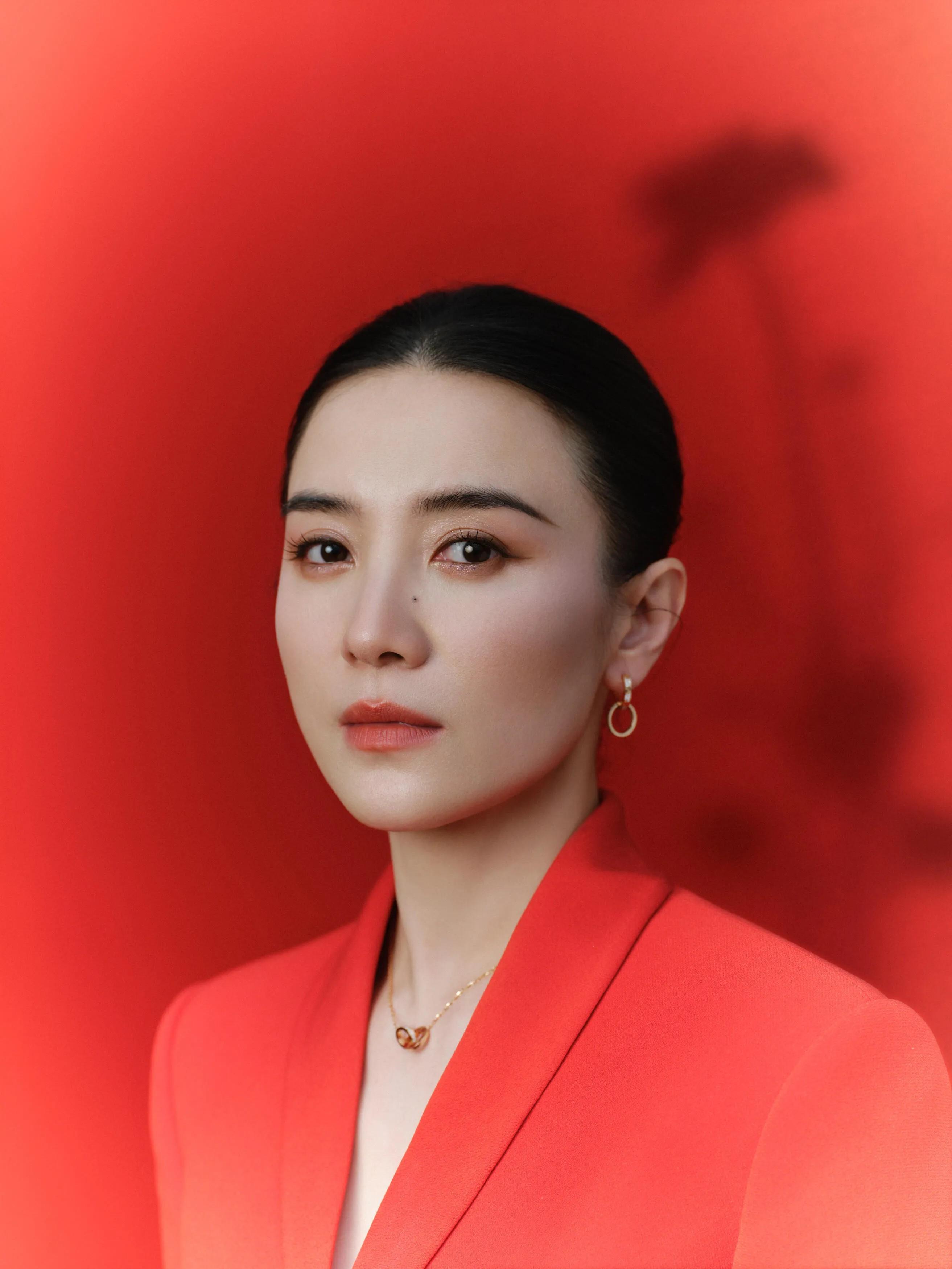 喜欢的女演员之宋佳宋佳1980年11月13日出生于黑龙江