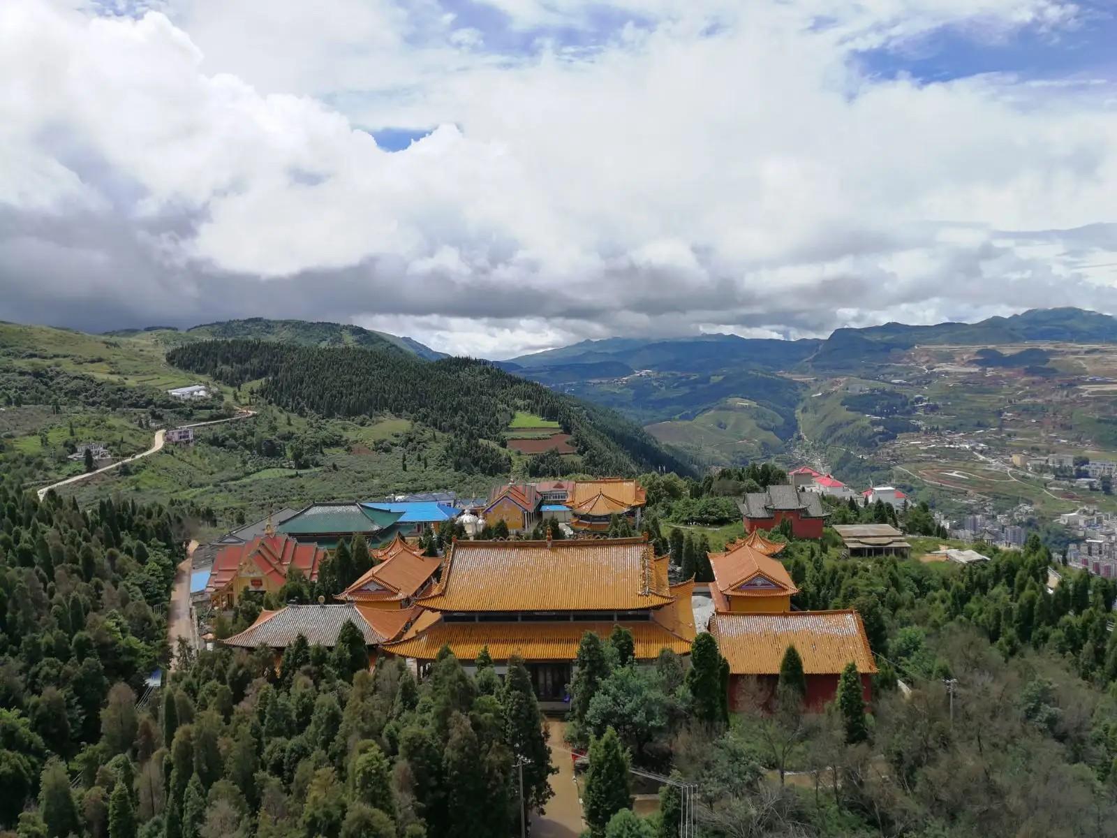 8670 的想法: 淄博莲花山风景区峰峦起伏妙观古刹长廊宝塔
