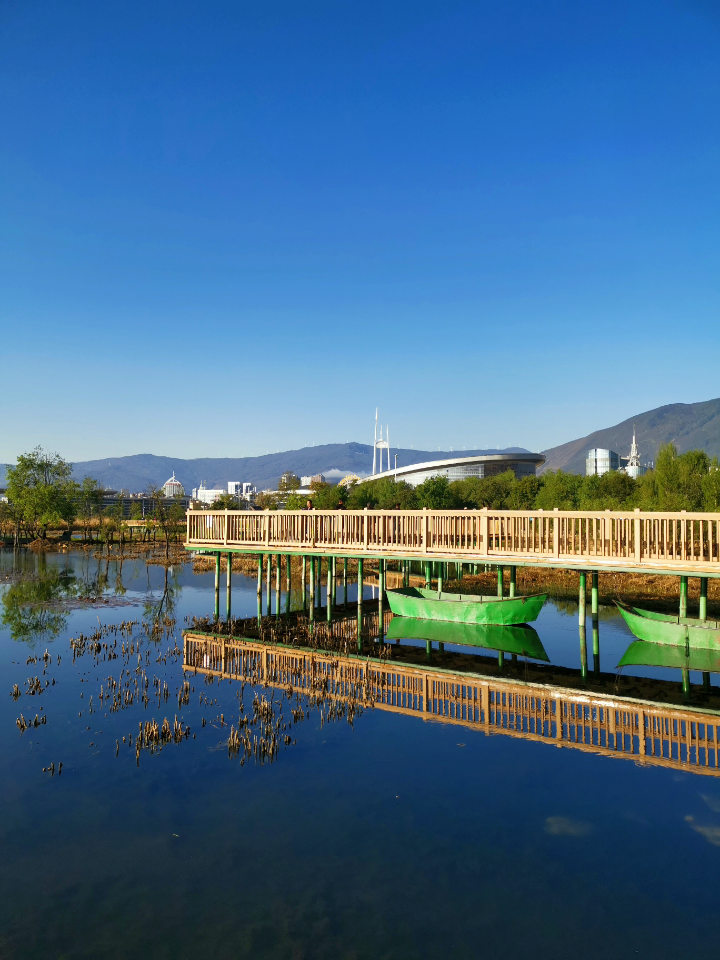 大理洱海月湿地公园环境优美,远离城市的喧嚣,是一个离下关城最近