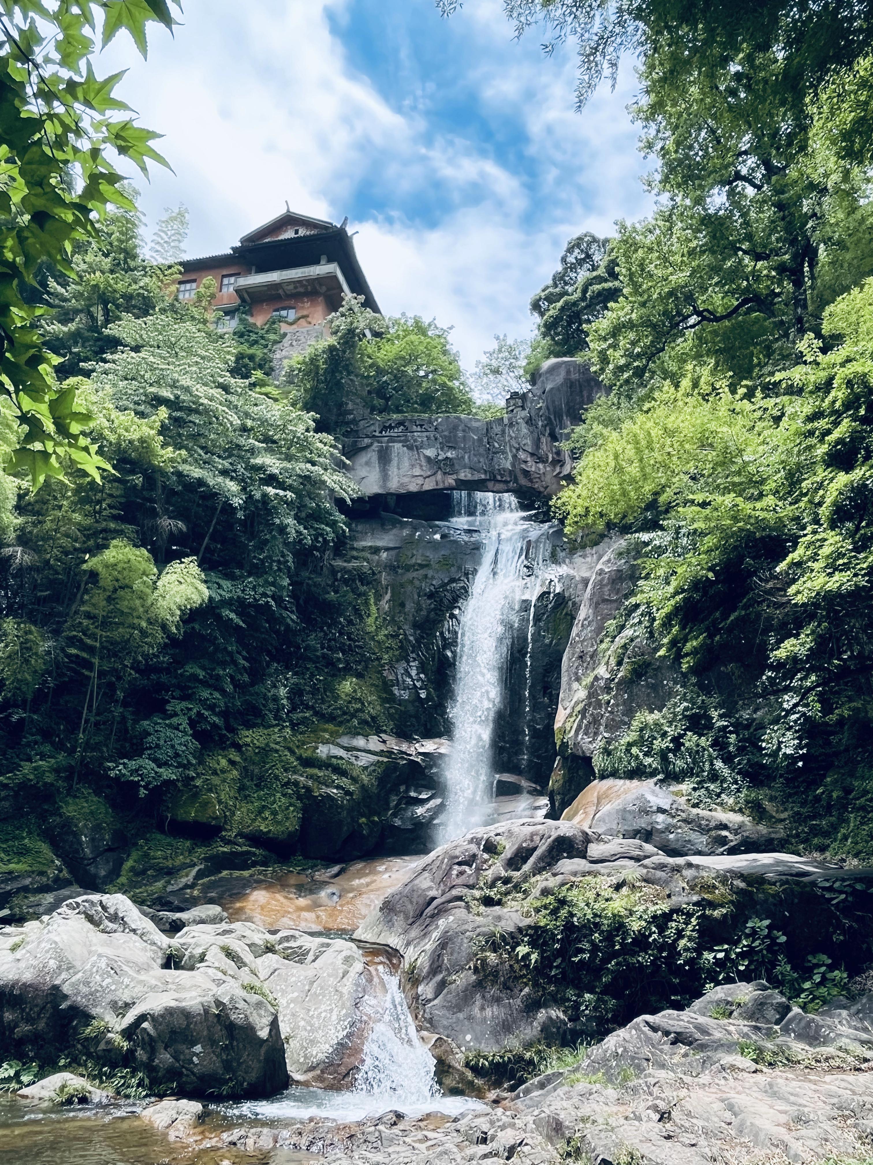 达娃不上班了 的想法: 天台县的石梁飞瀑 