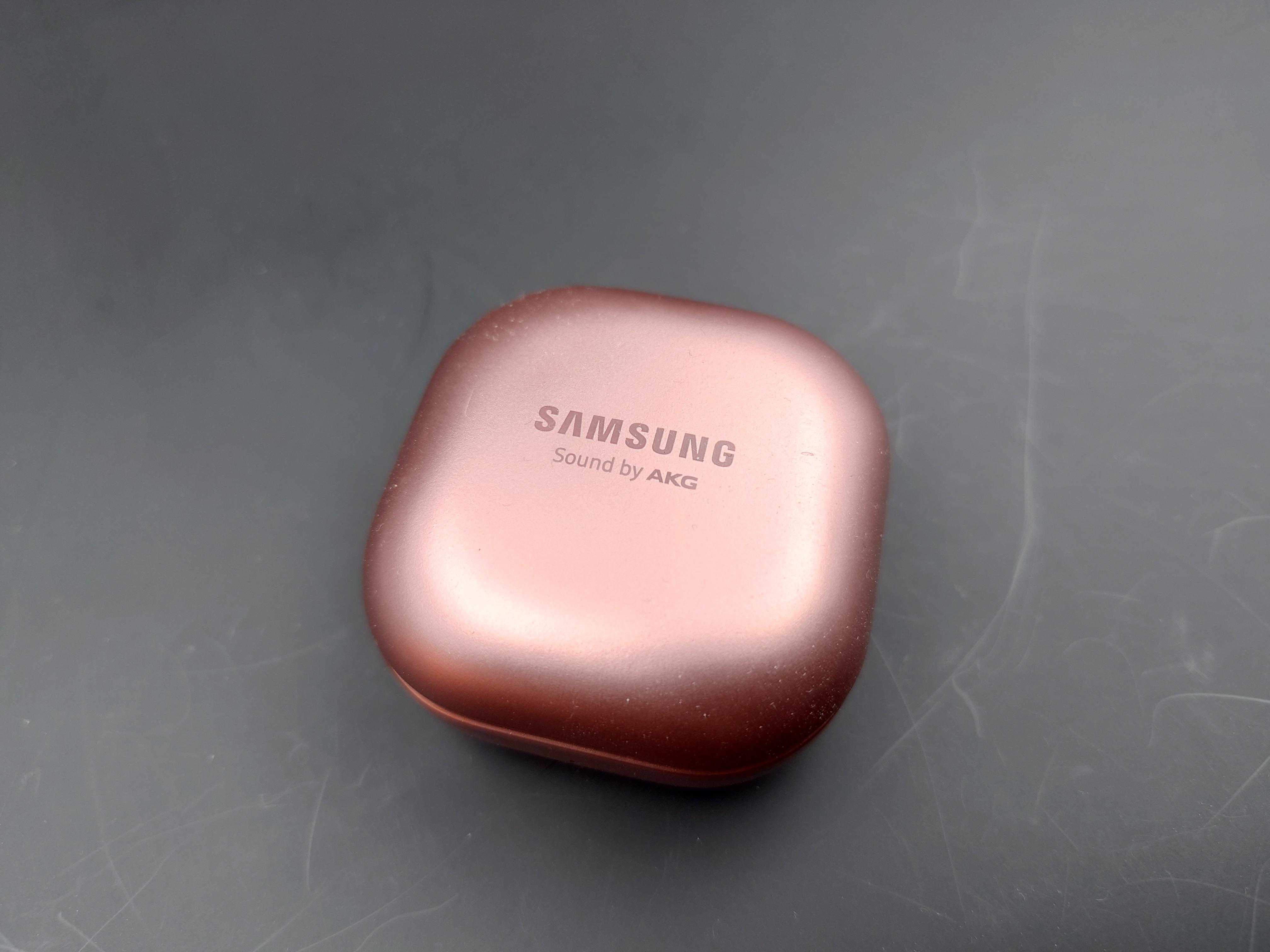 电子书阅读器 的想法: 三星buds live真无线蓝牙耳机 | 这应该是佩戴