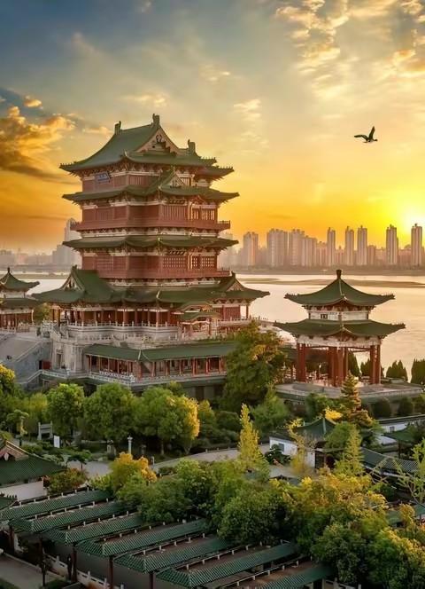 南城旧梦 的想法: 梦回滕王阁 | 落霞与孤鹜齐飞,秋水共长天一色.