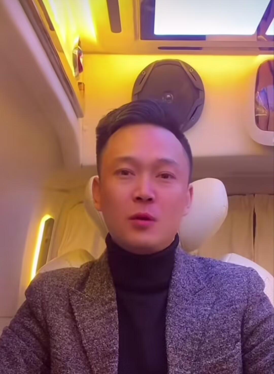 红人档案馆 的想法: 不凡身份光环下的平凡