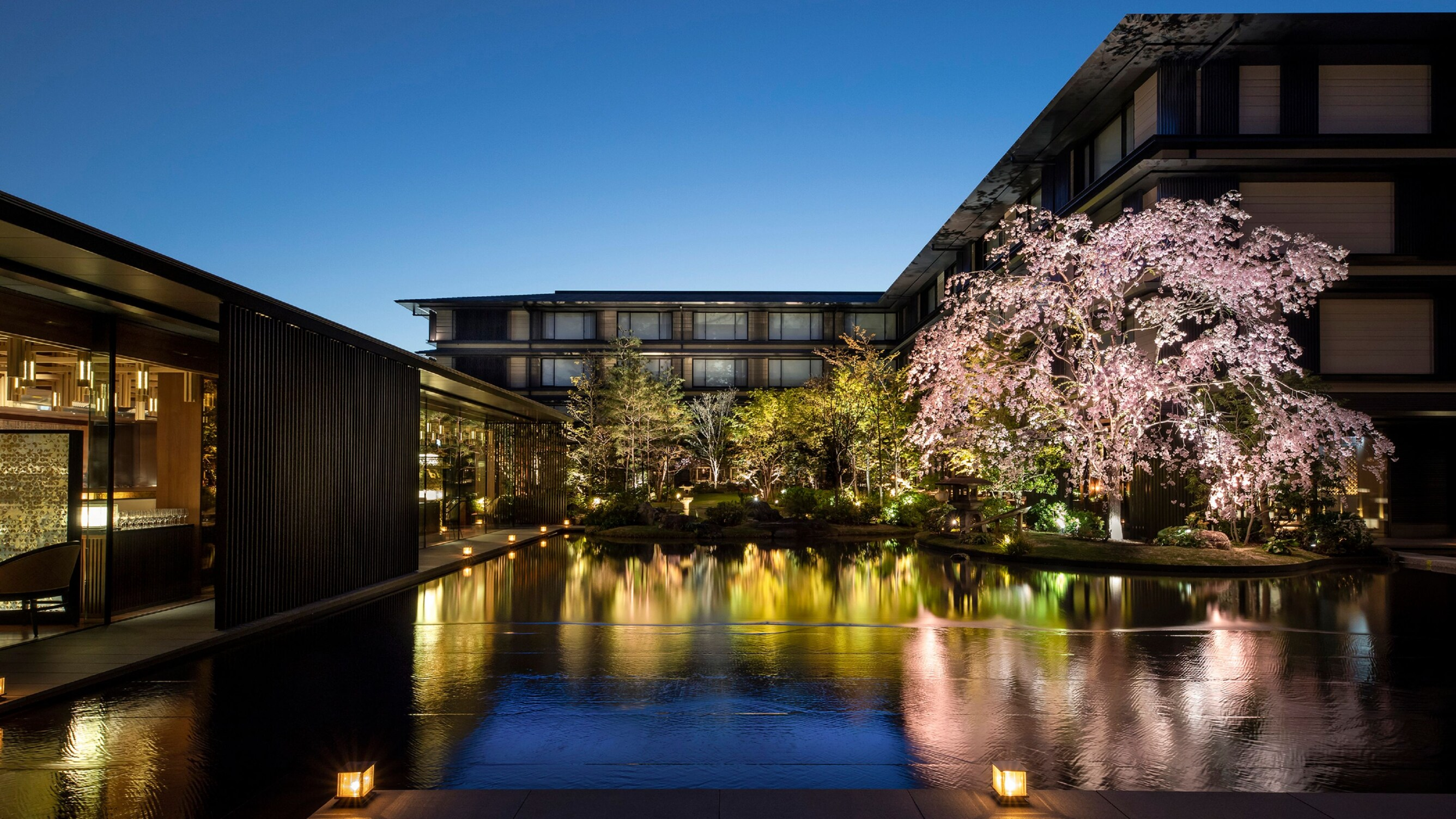 京都三井酒店的庭院景观由著名设计师宫城俊