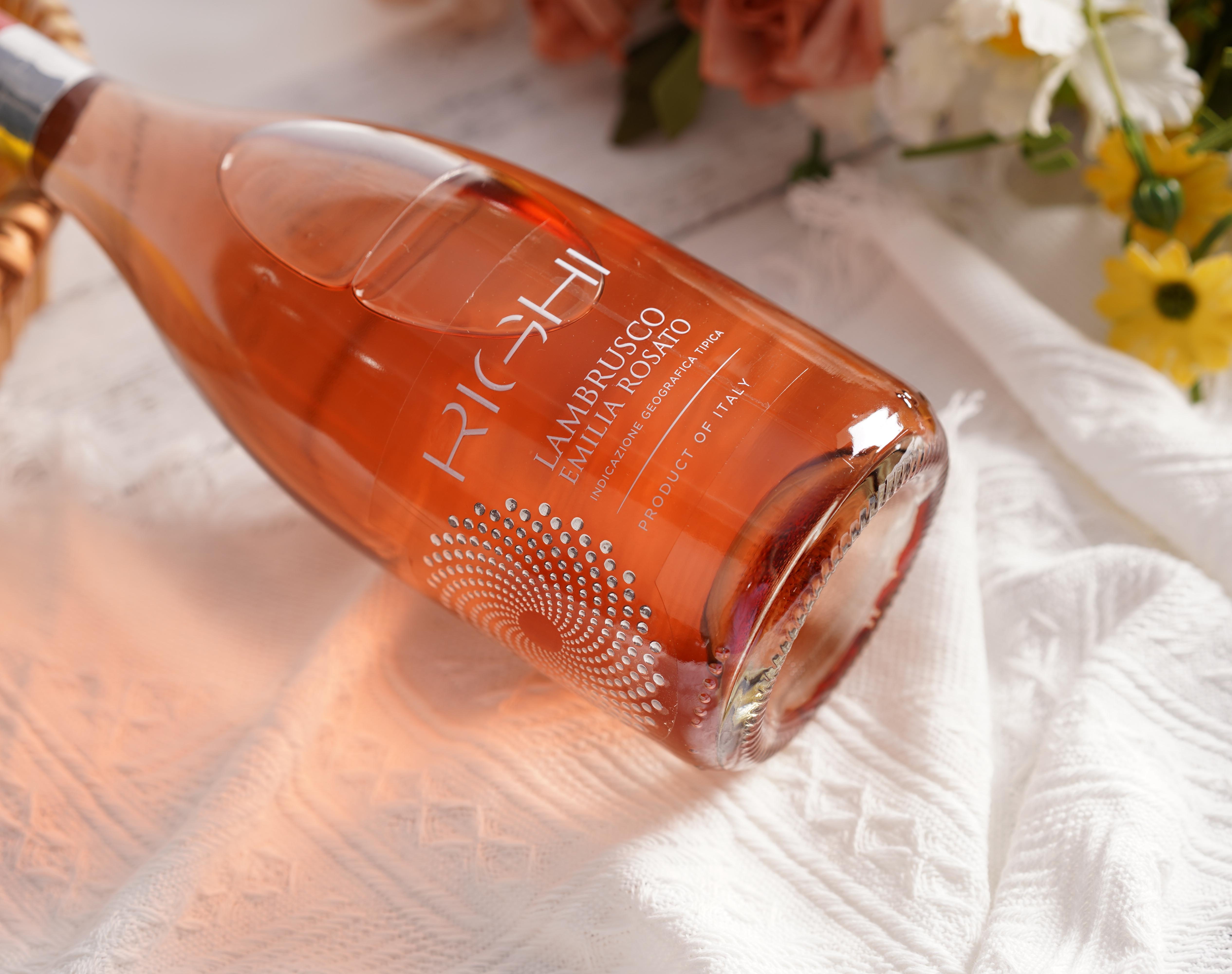 知乎用户kgnd4m 的想法: 意大利瑞吉蓝布鲁斯科桃红起泡酒 | 瑞吉蓝