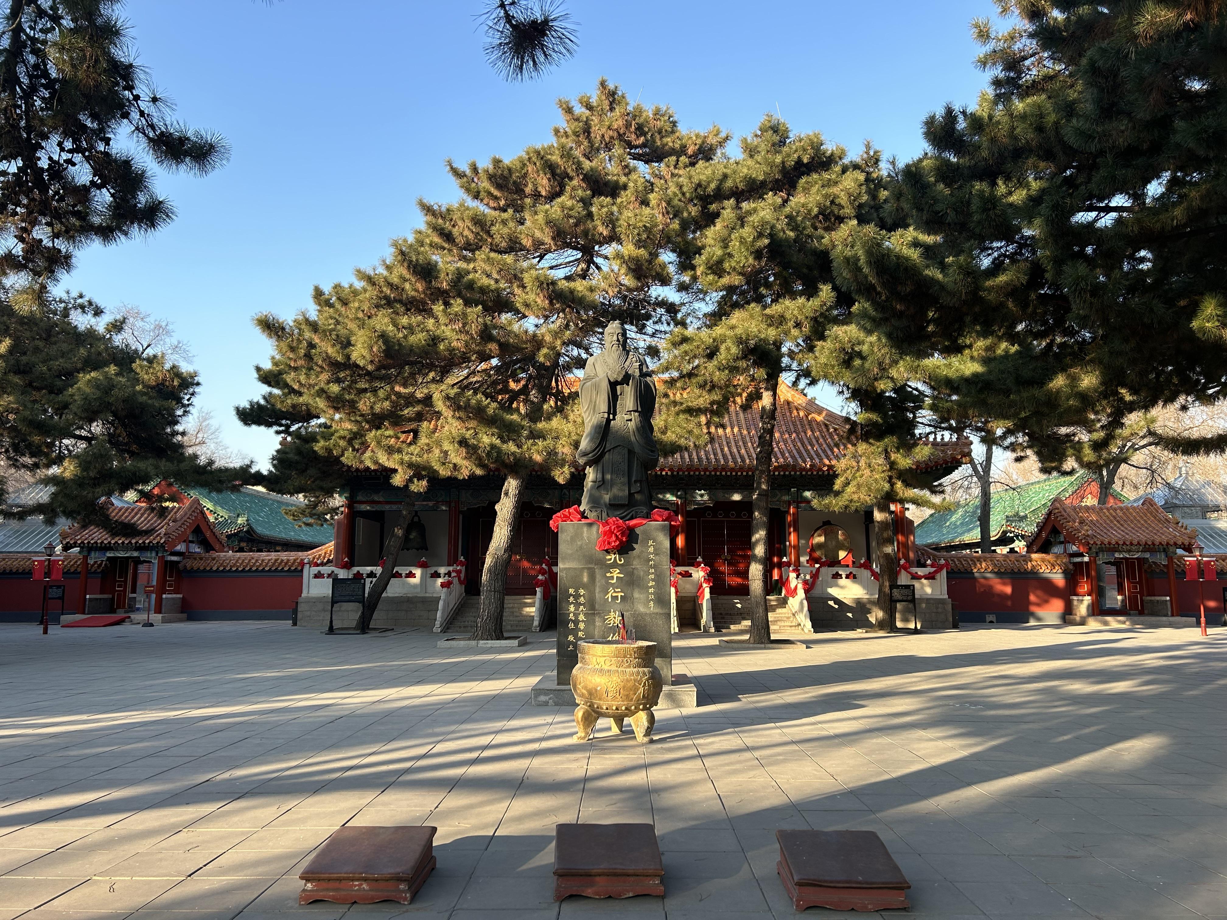 阅读全文​哈尔滨市文庙 哈尔滨文庙,虽然不大,却有故宫门墙一样的