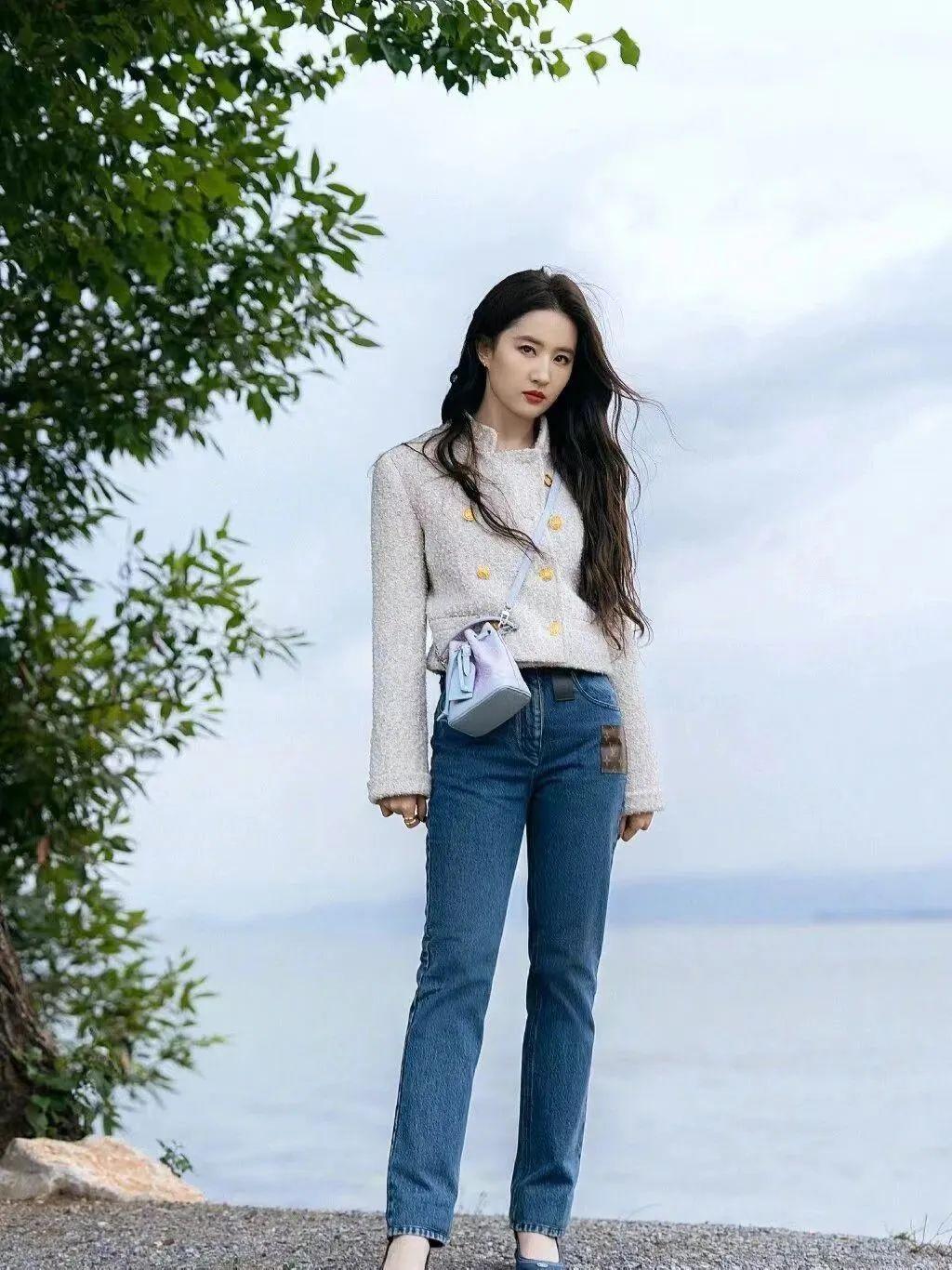 林楚彬 的想法: 刘亦菲不论穿什么都有一股藏不住的仙气 | 刘亦菲这身