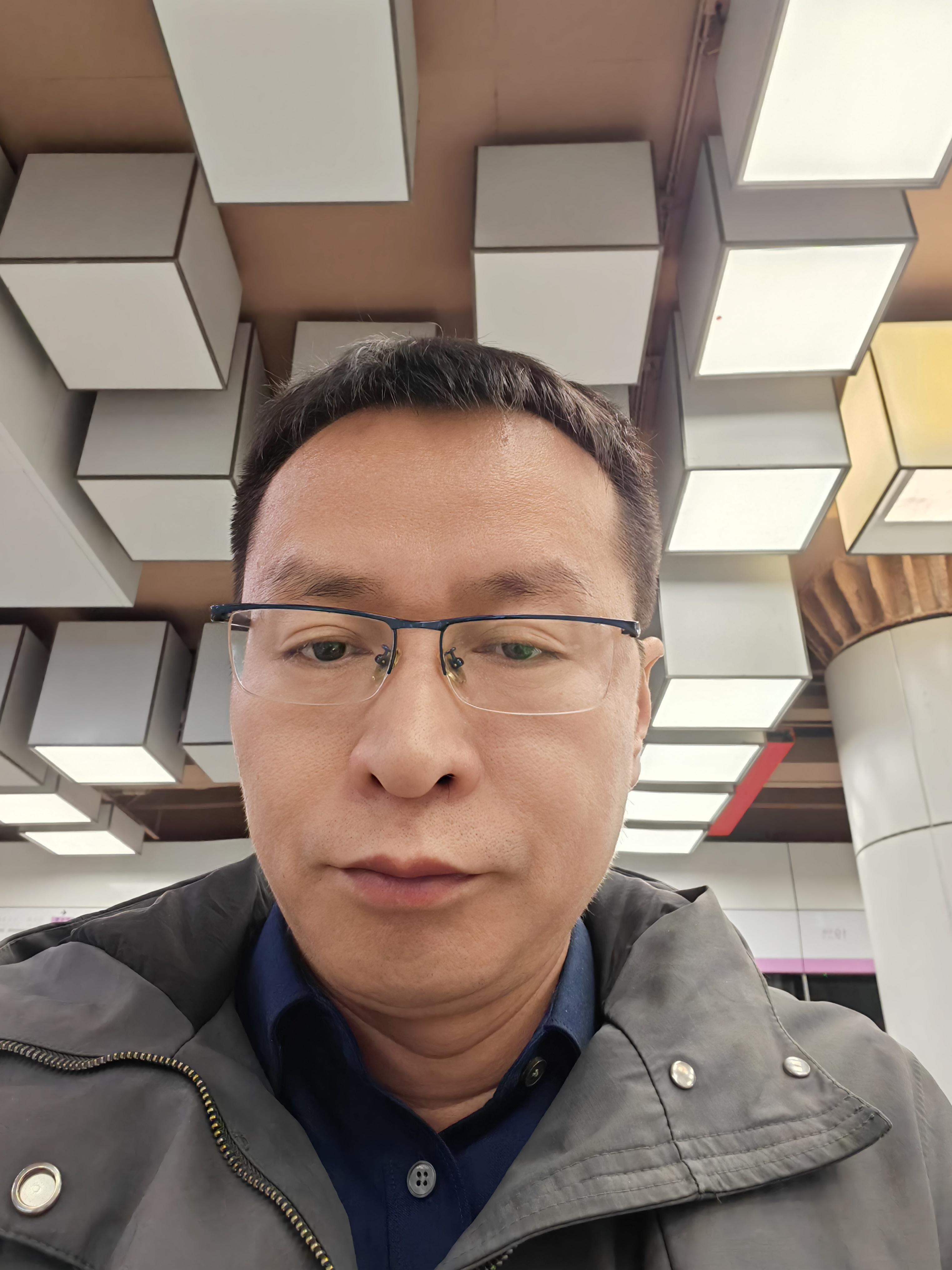 爱默里环境宋庆国 的想法: 刚刚接了一个电话,感觉现代人脾气真是火爆