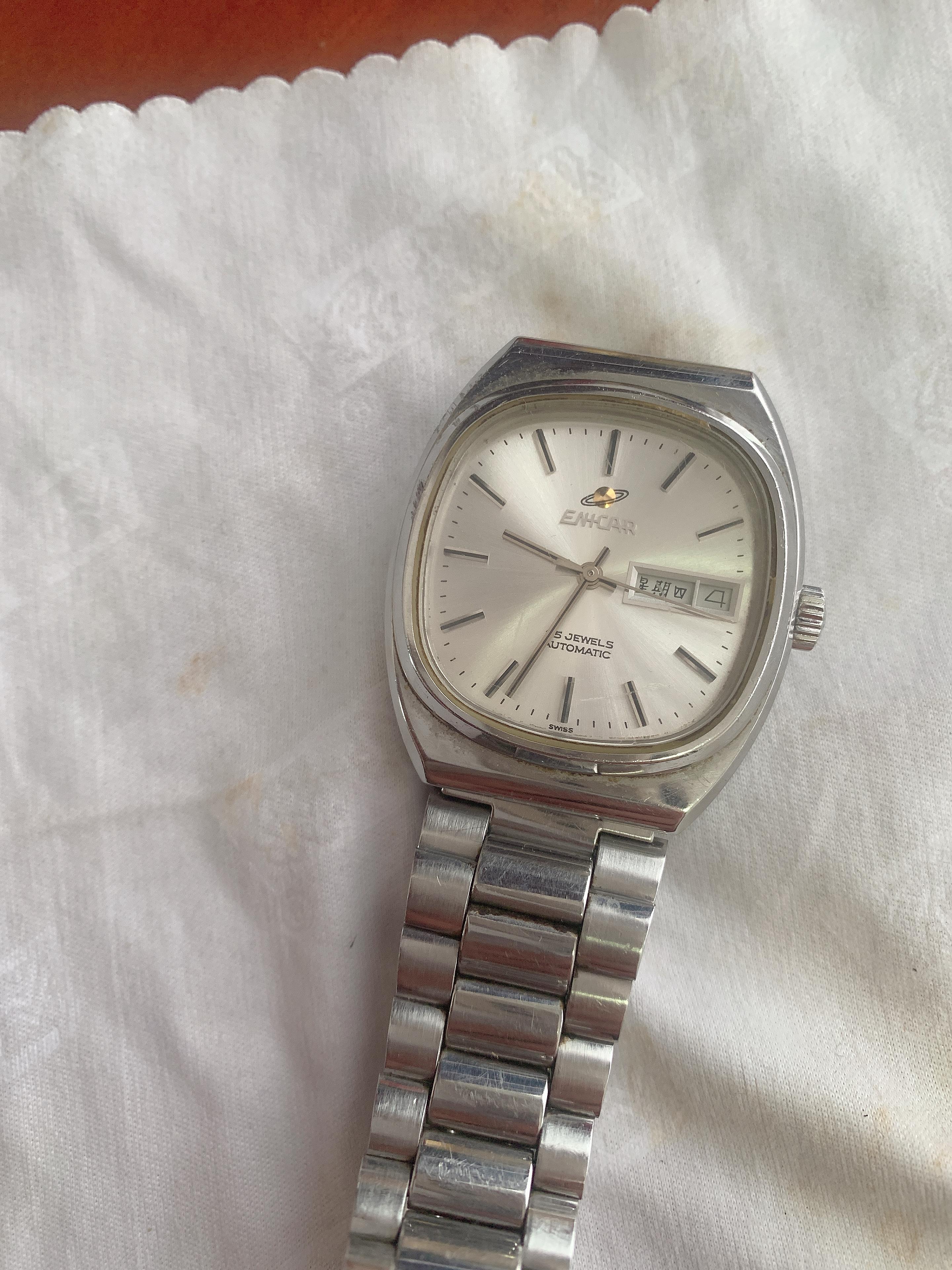 404橙 的想法: 这款英纳格女表是什么款式啊,我外婆给的,60多年前买的