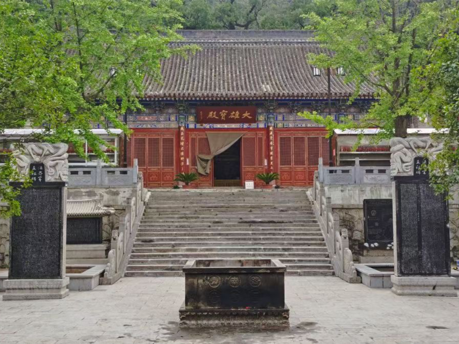 神人观天下 的想法: 至相寺,位于西安市终南山天子峪,始建于隋文帝