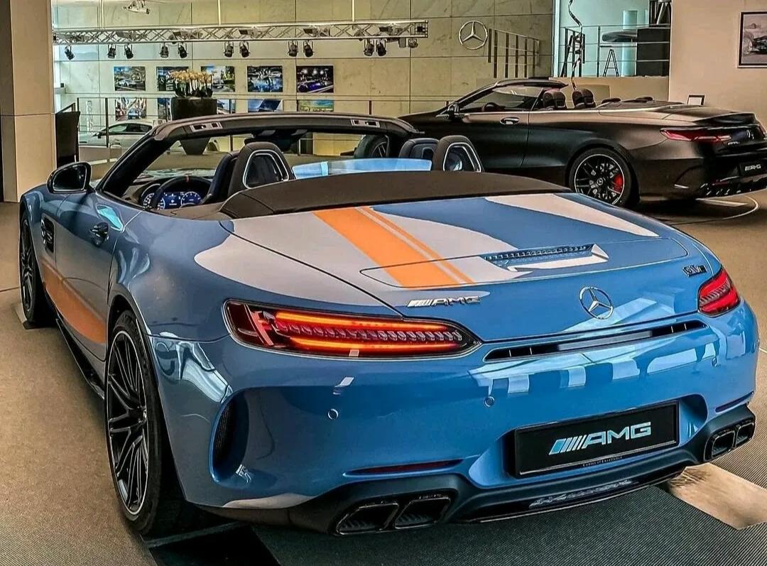 大强谈豪车 的想法: 标题:梅赛德斯奔驰 amg·gt 震撼登场 br> br>
