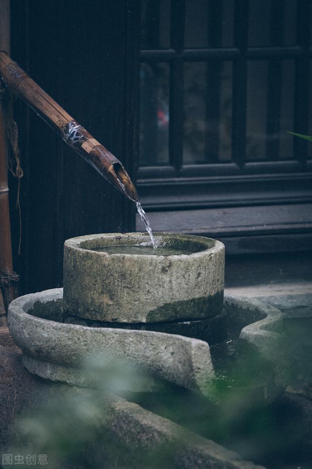 月中的清河 的想法  读《蜜橘》有感