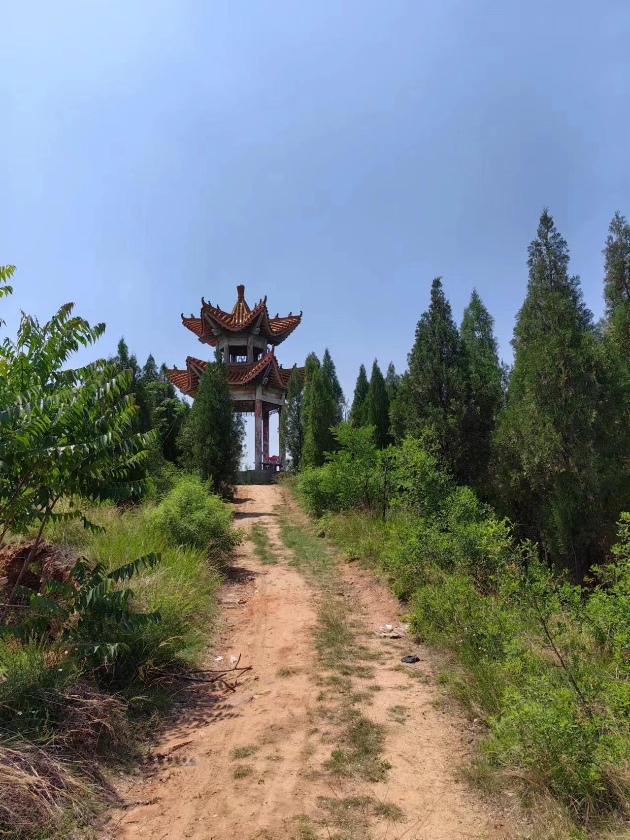 海拔359.1米,是邙山山脉的最高峰.因