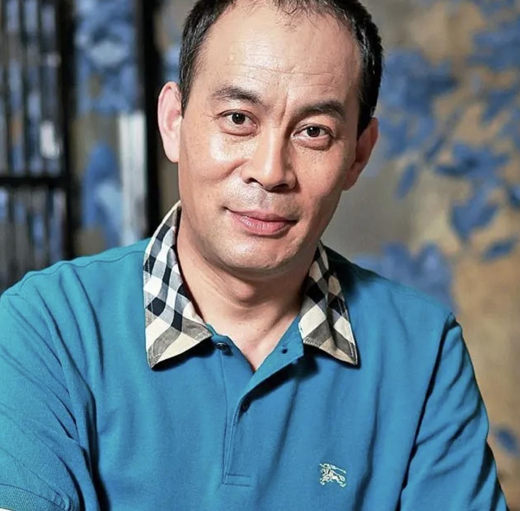 史说故事会 的想法: 从9平米到200多平,张光北的奋斗史 | 当年,张光北