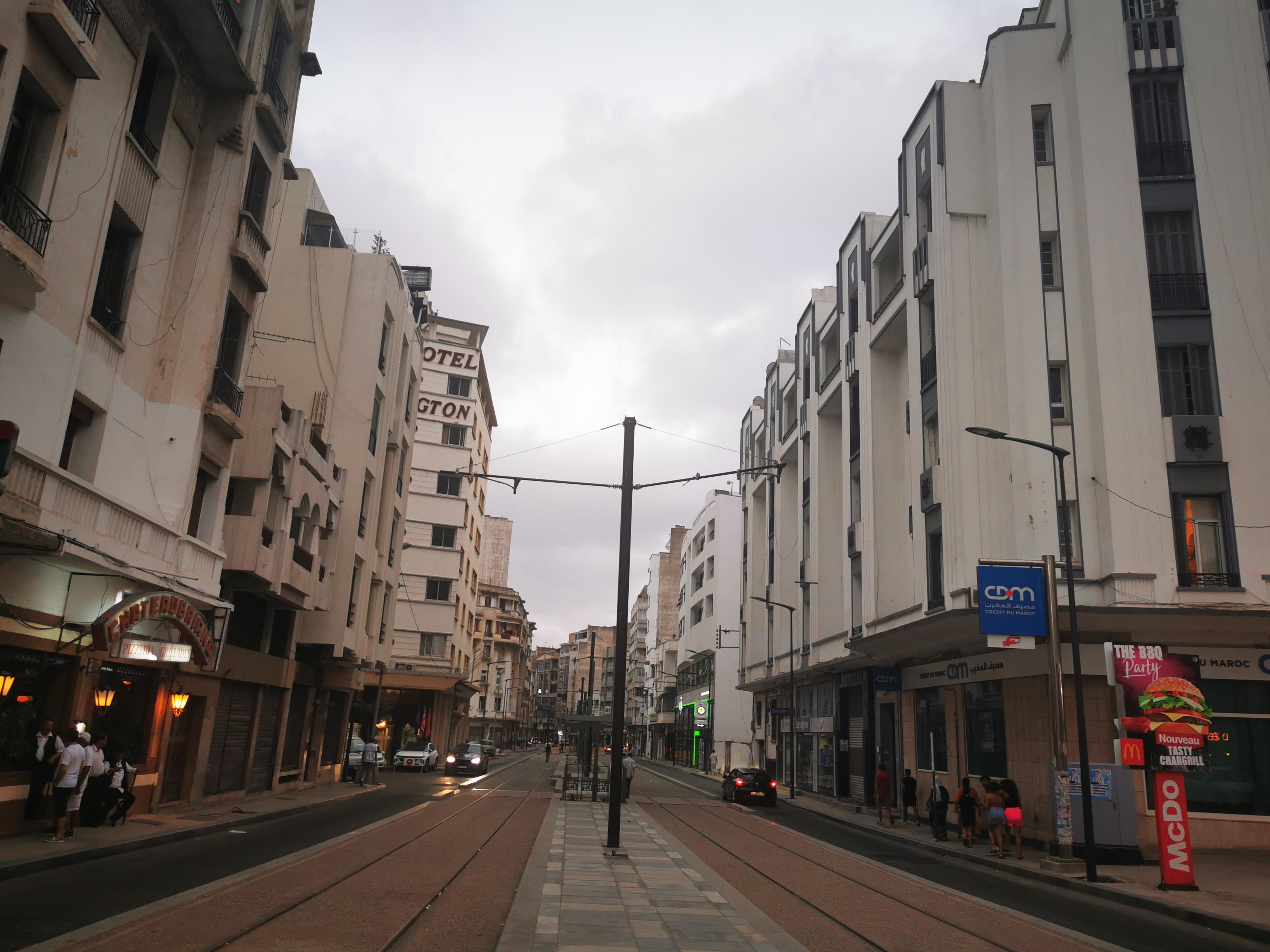 92 分享我的摄影作品:卡萨布兰卡街道夜景 br>91 分享我的拍摄