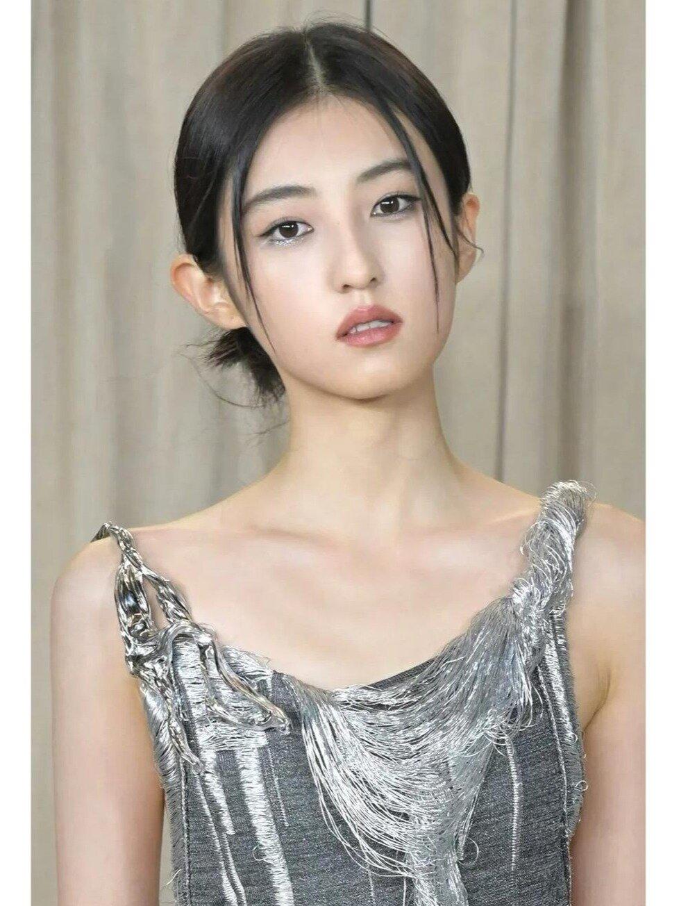 内娱00后小花目前是不是没人能超过她啊她真的给人一种演技很靠谱气质