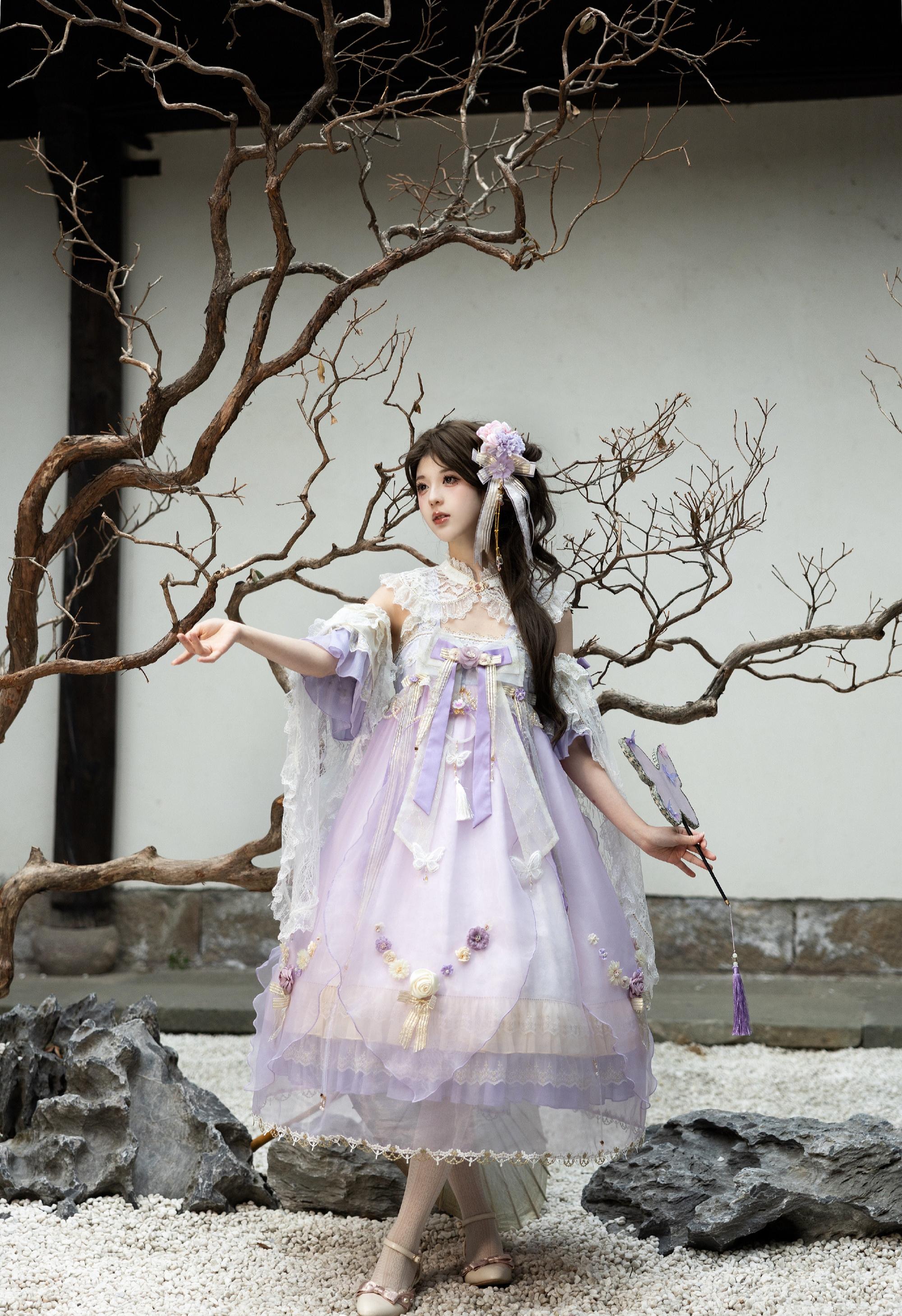 辞月 的想法: 在飘雪的中式庭院,淡紫色洛丽塔裙邂逅古韵