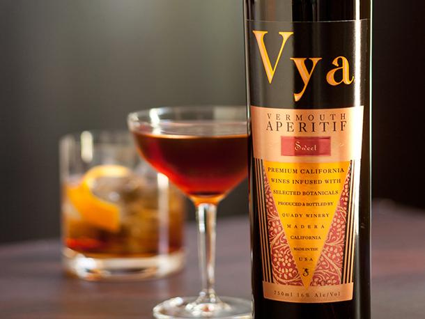 大家最熟悉的大概就是意大利的martini&rossi(马天尼),它的总部在